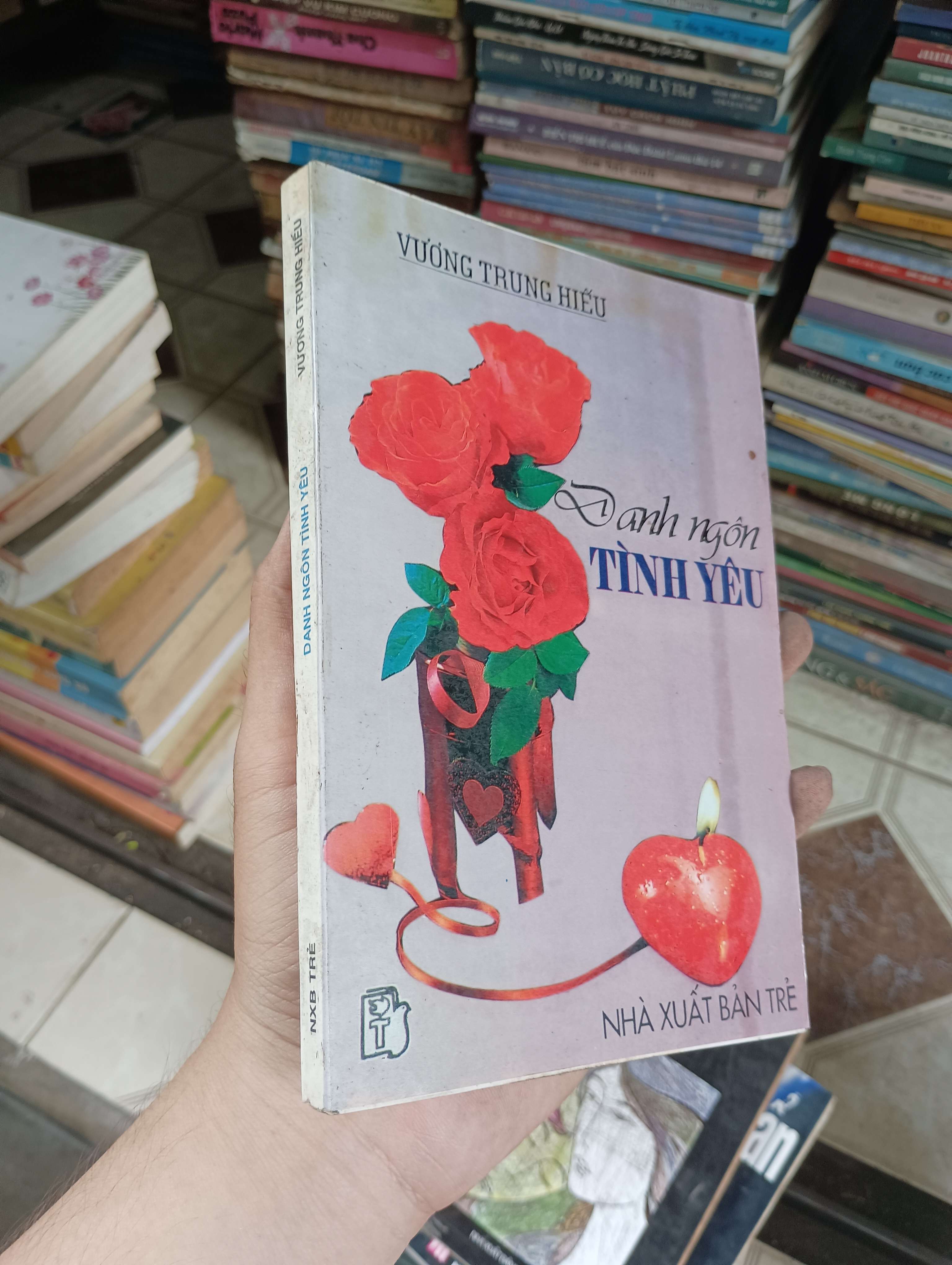 Danh ngôn tình yêu - Vương Trung Hiếu 1996 (Sách văn học) BGB
