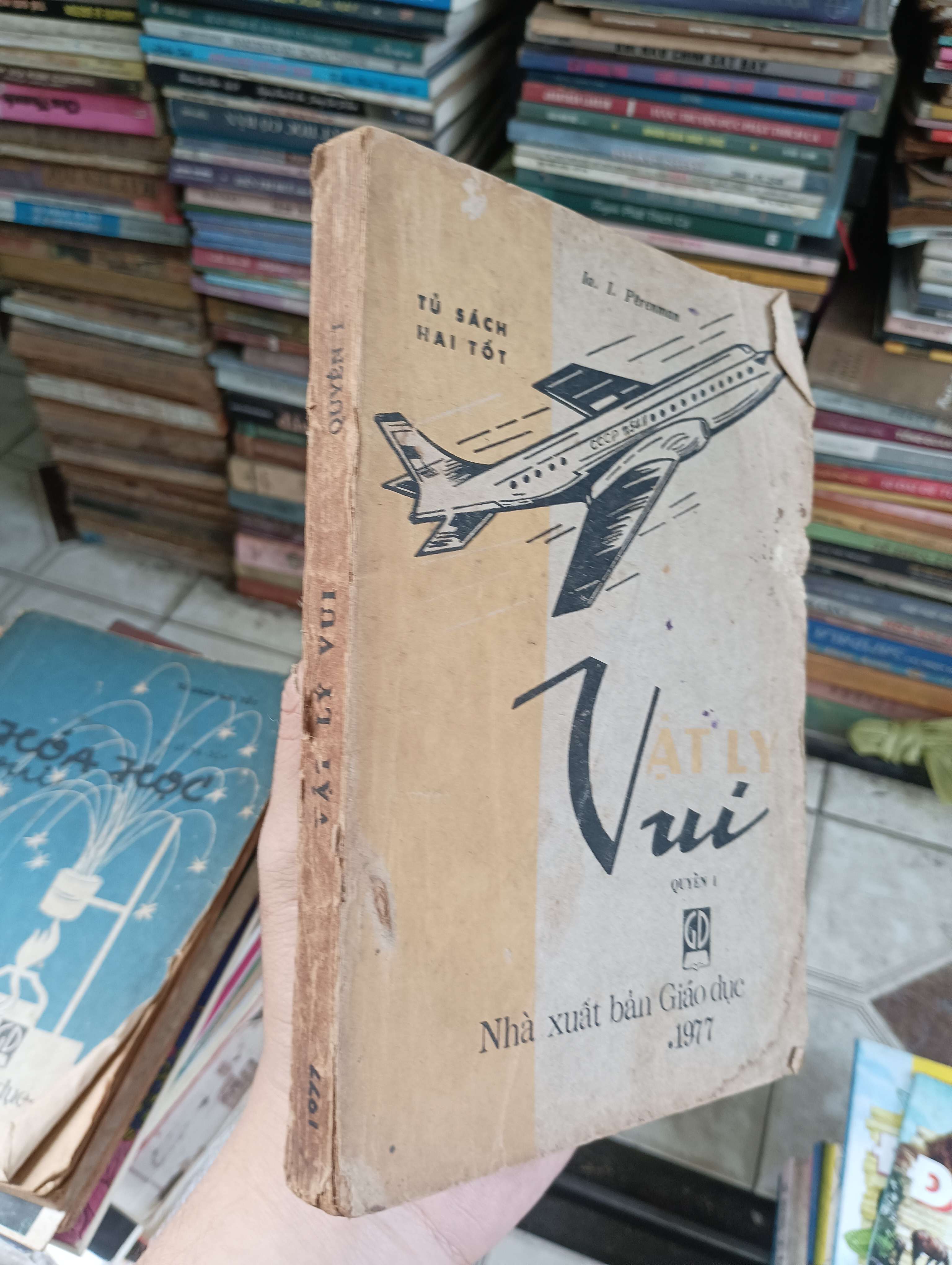 Vật lý vui (Quyển 1) - I. Pê-ren-man 1977 (Sách kiến thức tổng hợp) BGB