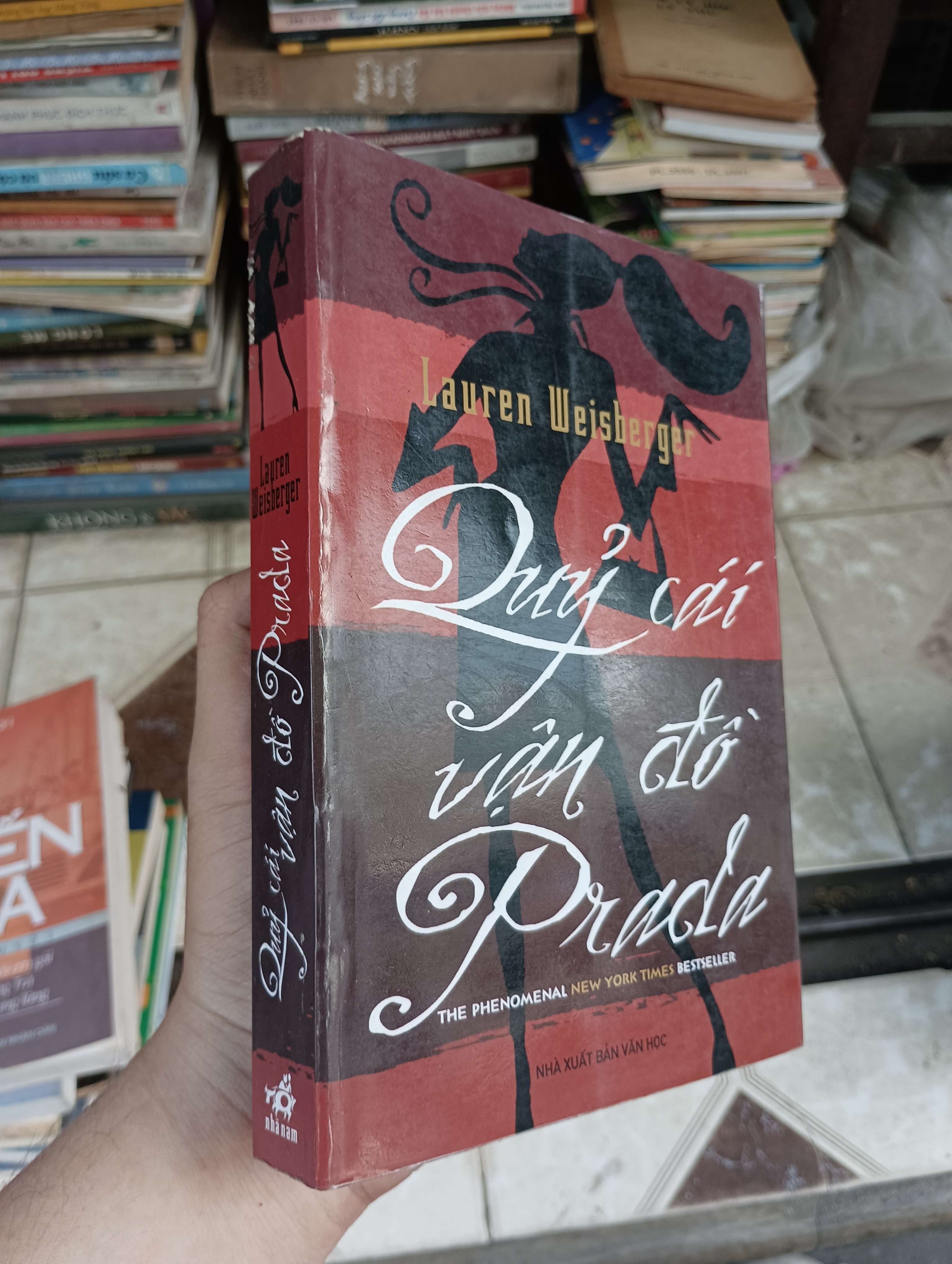 Quỷ cái vận đồ Prada (The Devil Wears Prada) - Lauren Weisberger 2007 (Tiểu Thuyết) BGB