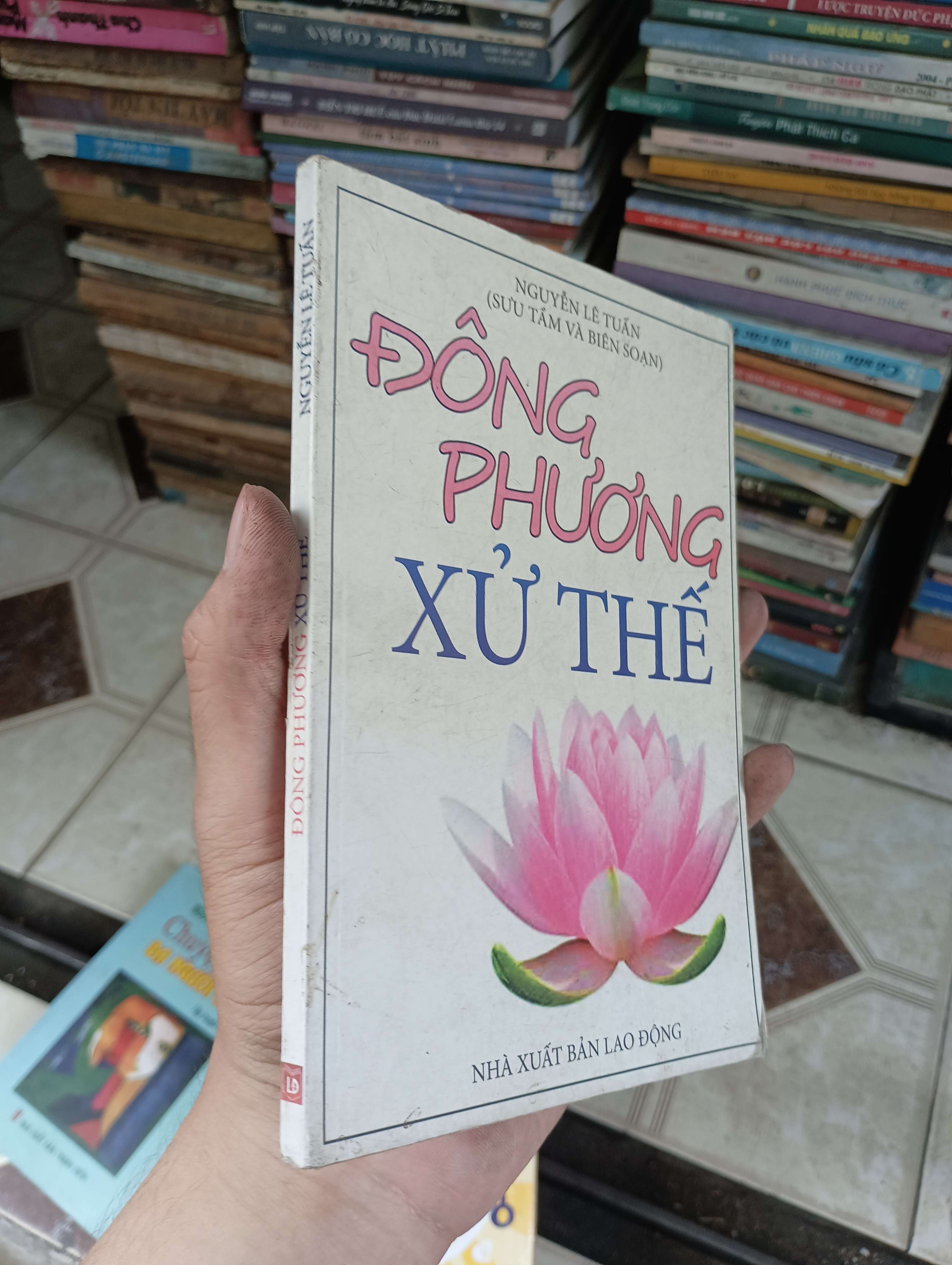 Đông Phương Xử Thế - Nguyễn Lê Tuấn 2011 (Sách văn học) BGB