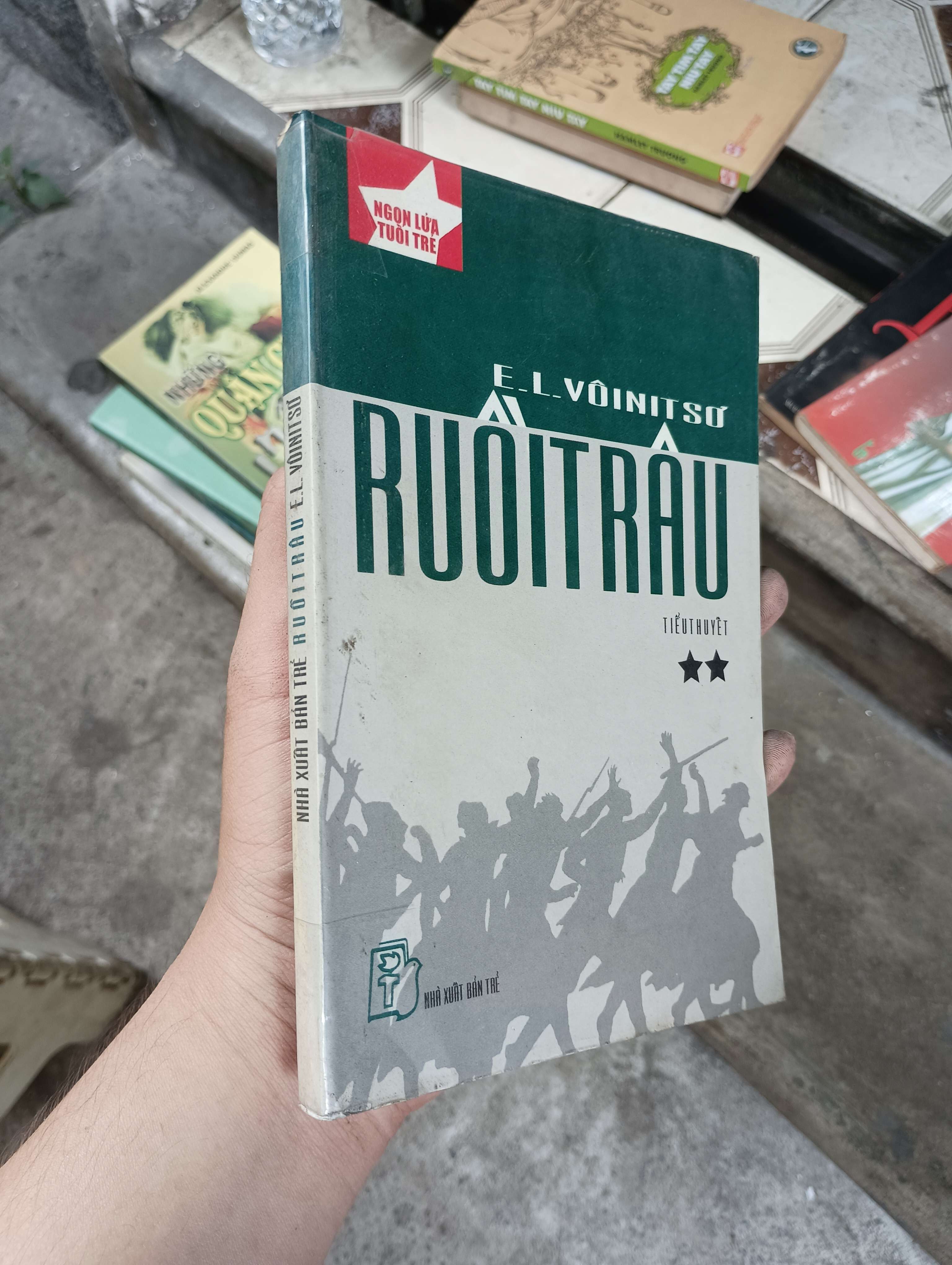 RUỒI TRÂU (Tập 2) - E. L. VÔINITXÔ (Văn học nước ngoài) BGB