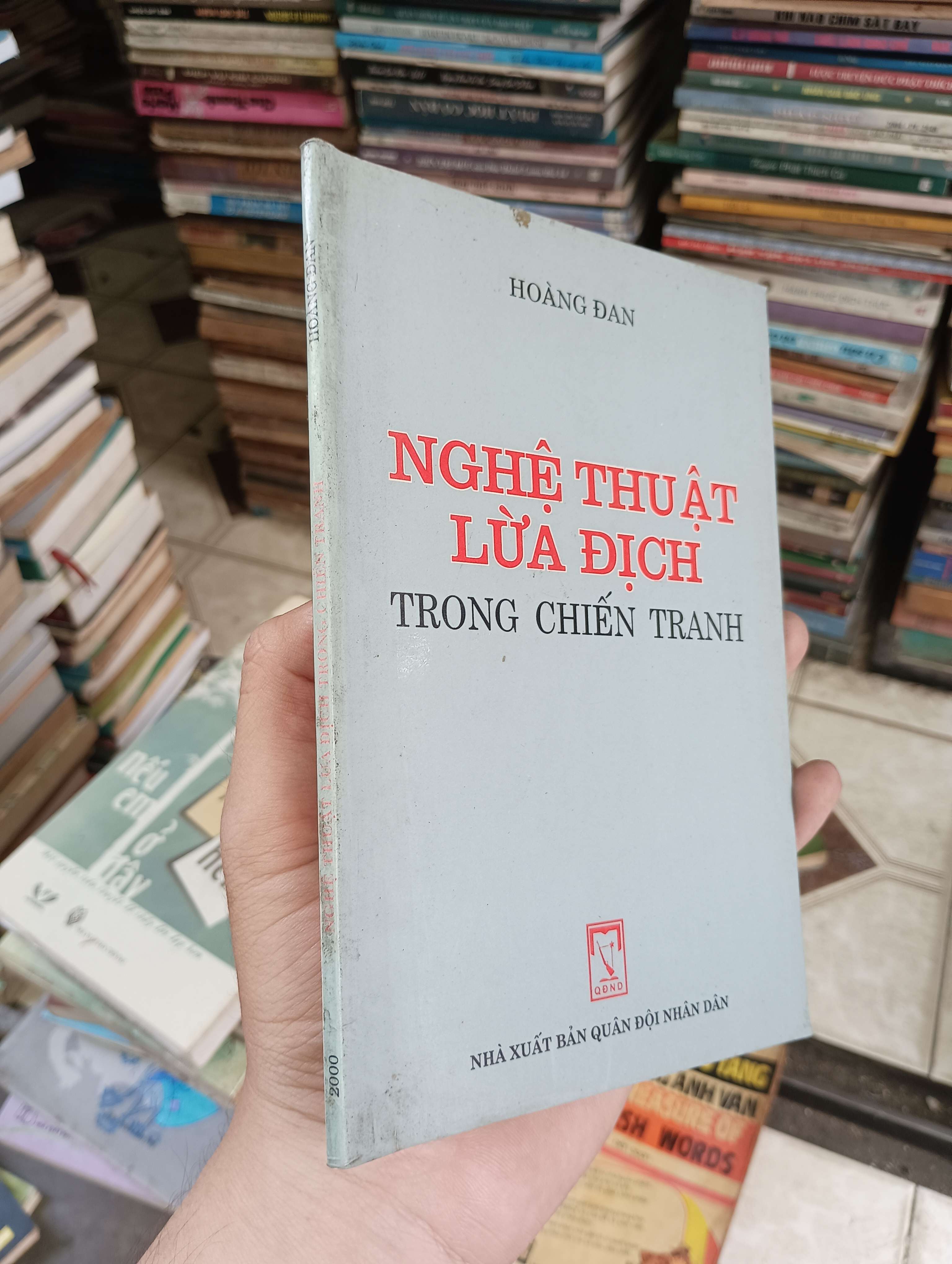 Nghệ thuật lừa địch trong chiến tranh - Hoàng Đan 2000 (Sách văn học) BGB