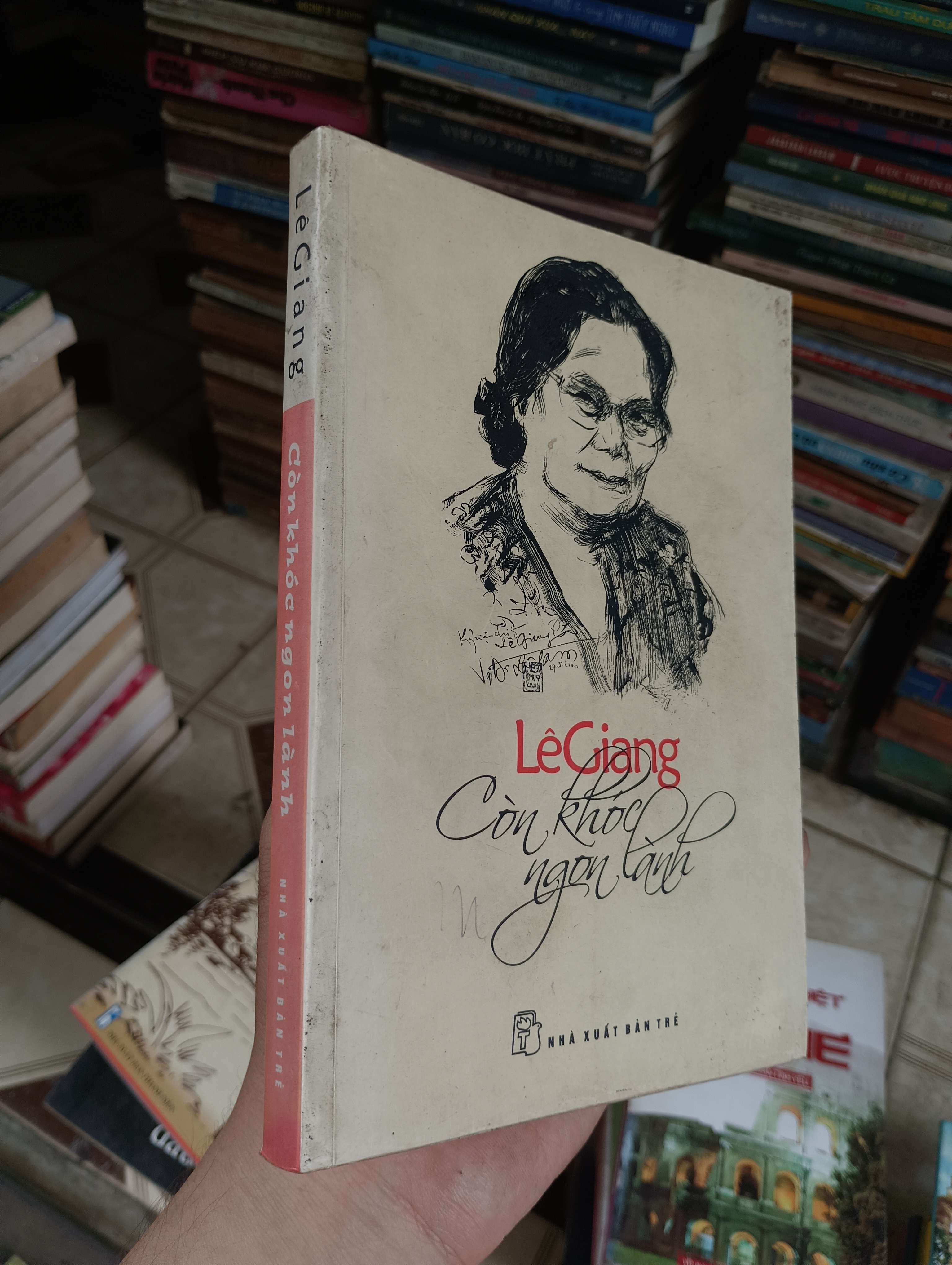 Còn khóc ngon lành - Lê Giang 2009 (Sách văn học) BGB