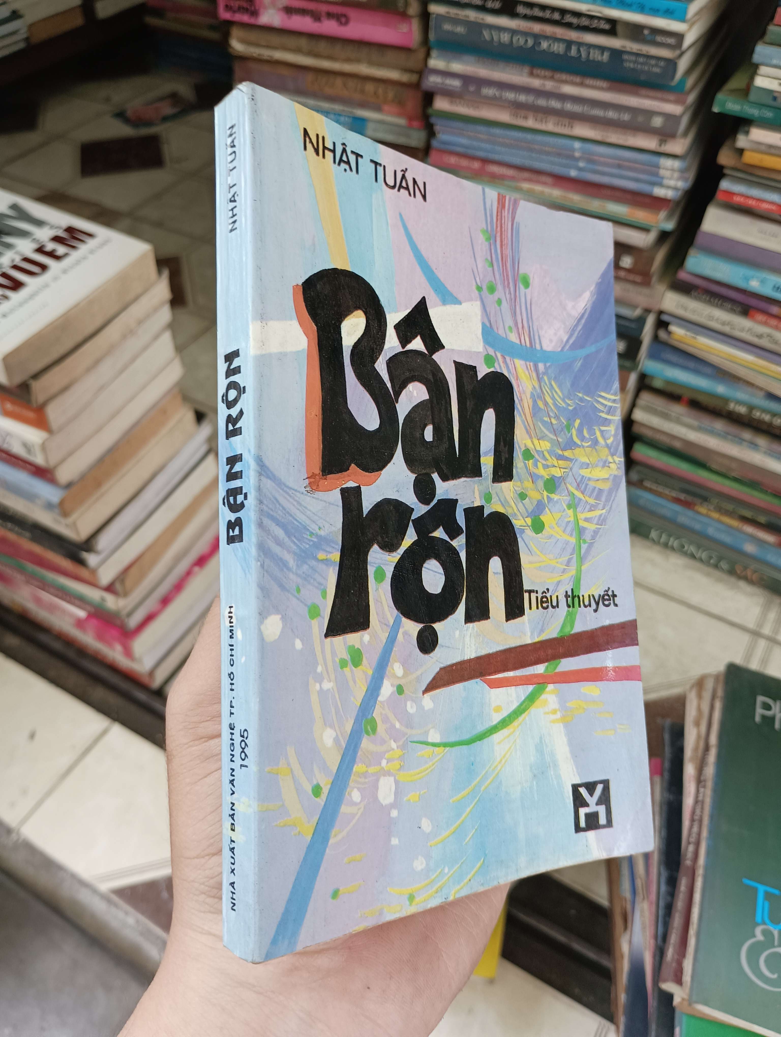 Bận rộn - NHẬT TUẤN 1995 (Tiểu Thuyết) BGB