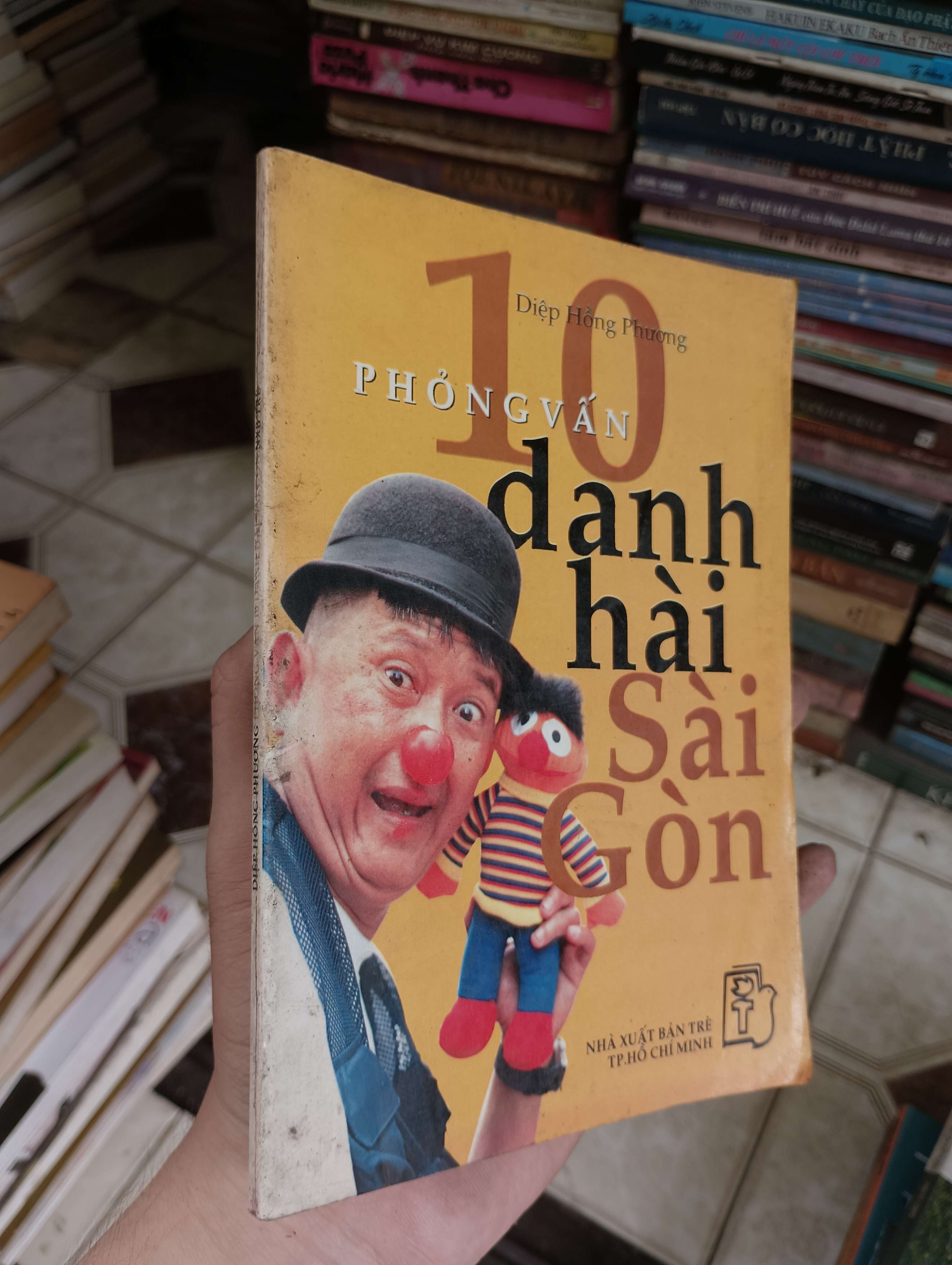 10 phỏng vấn danh hài Sài Gòn - Điệp Hồng Phương 1998 (Sách văn học) BGB