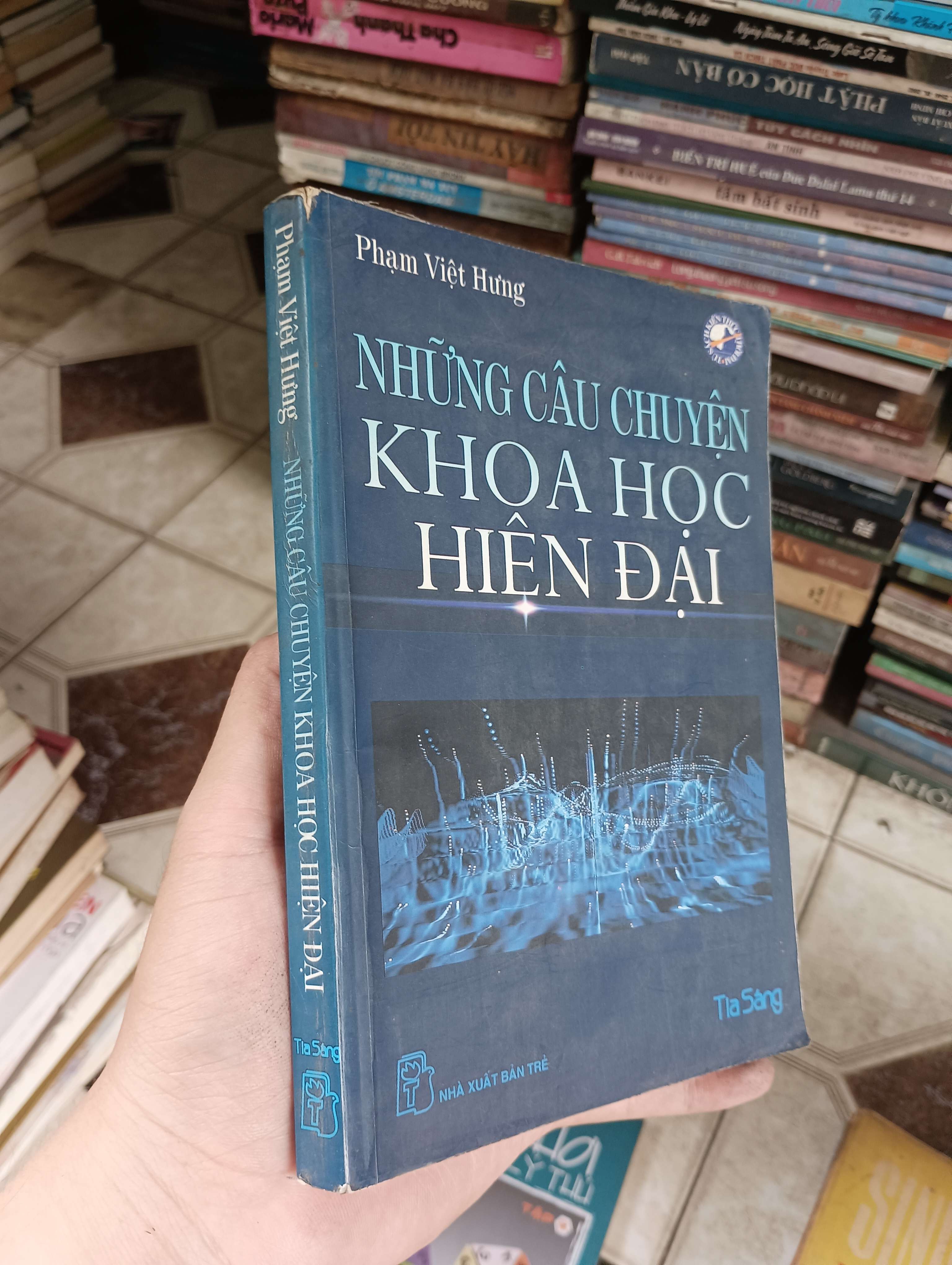 Những câu chuyện khoa học hiện đại - Phạm Việt Hưng 2003 (Sách kiến thức tổng hợp) BGB