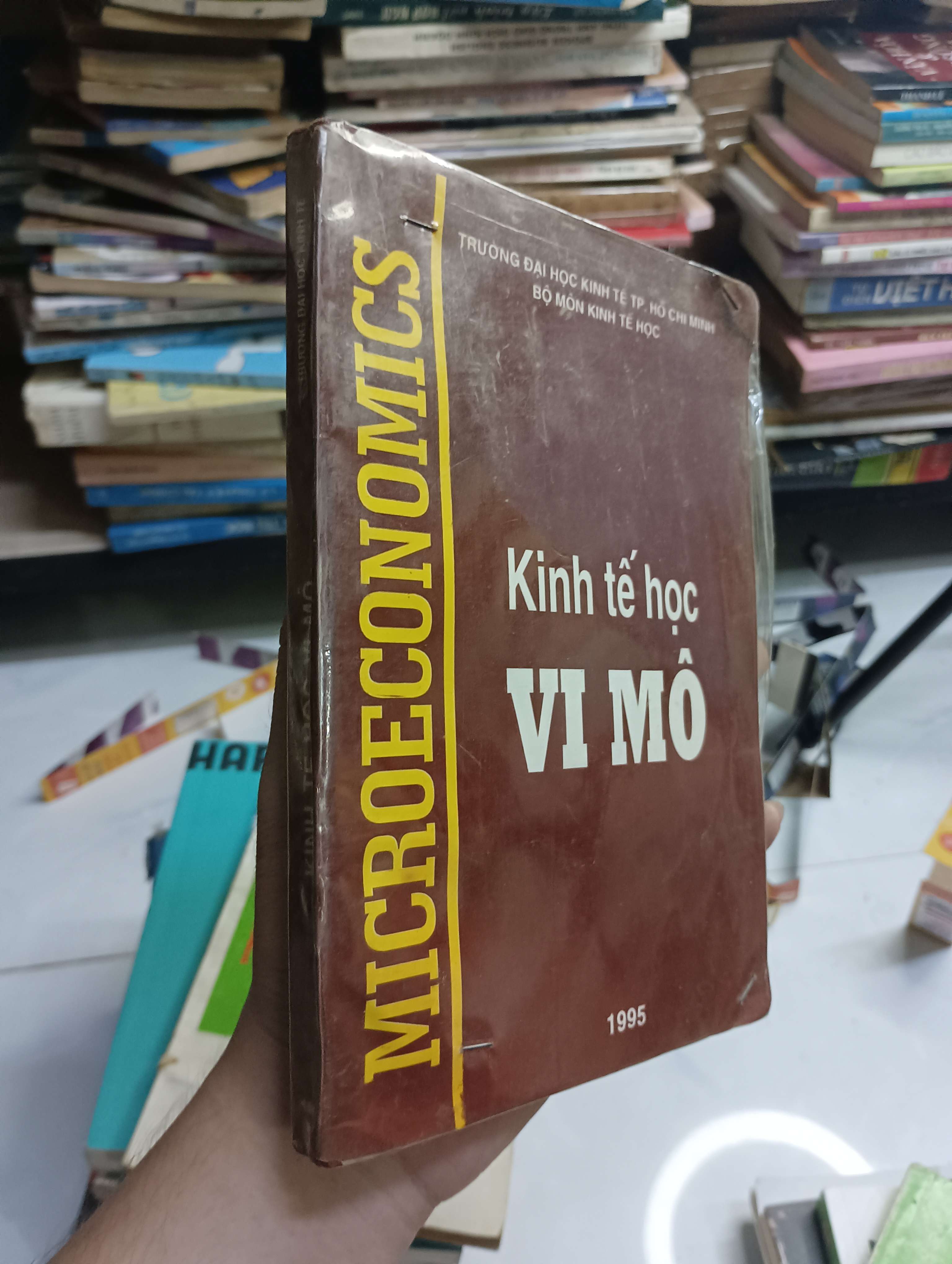 Kinh tế học vi mô 1995 80% ố (Sách giáo khoa - giáo trình) HCM