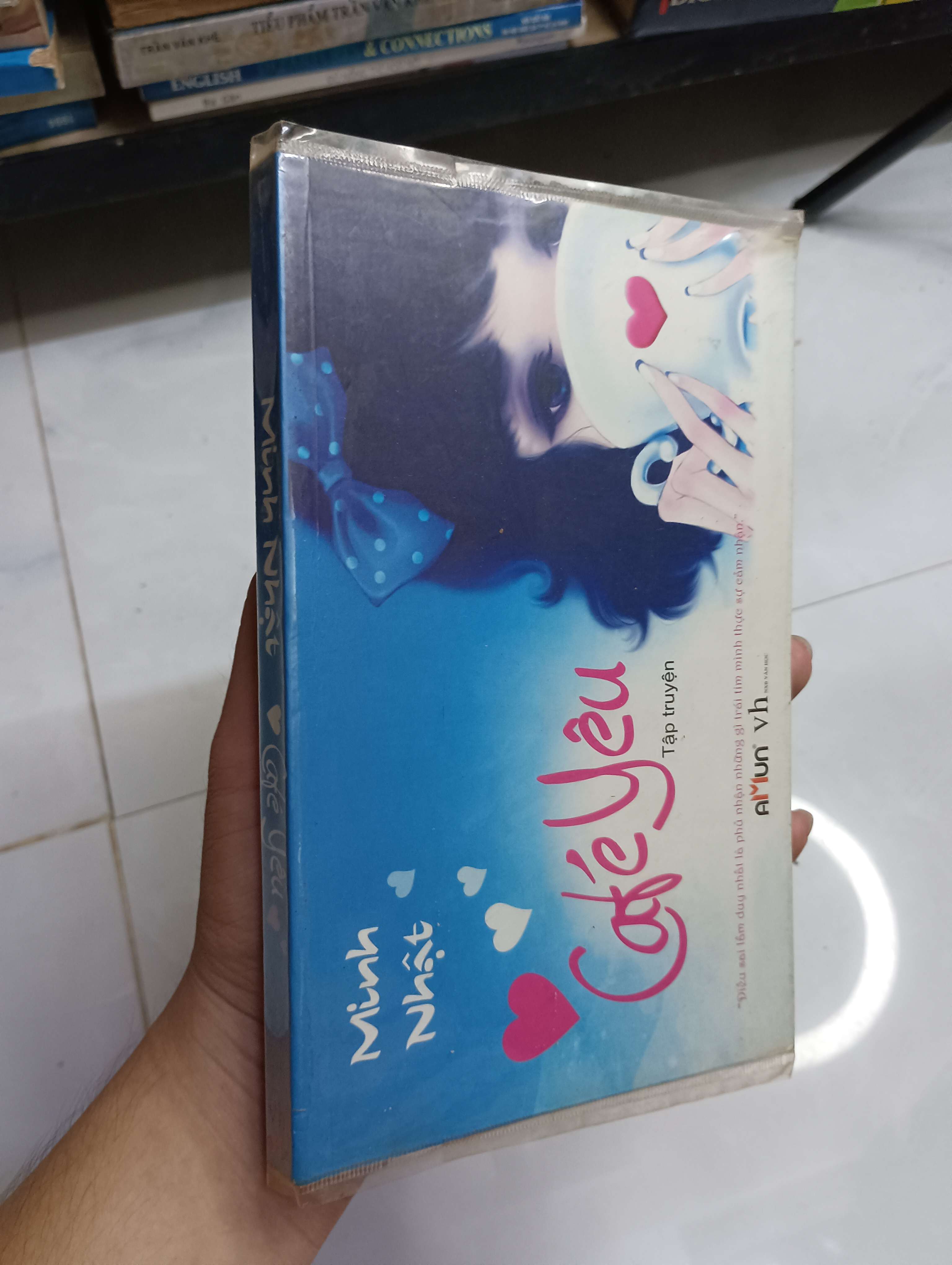 Café Yêu - Minh Nhật 2012 80% (Sách văn học) HCM
