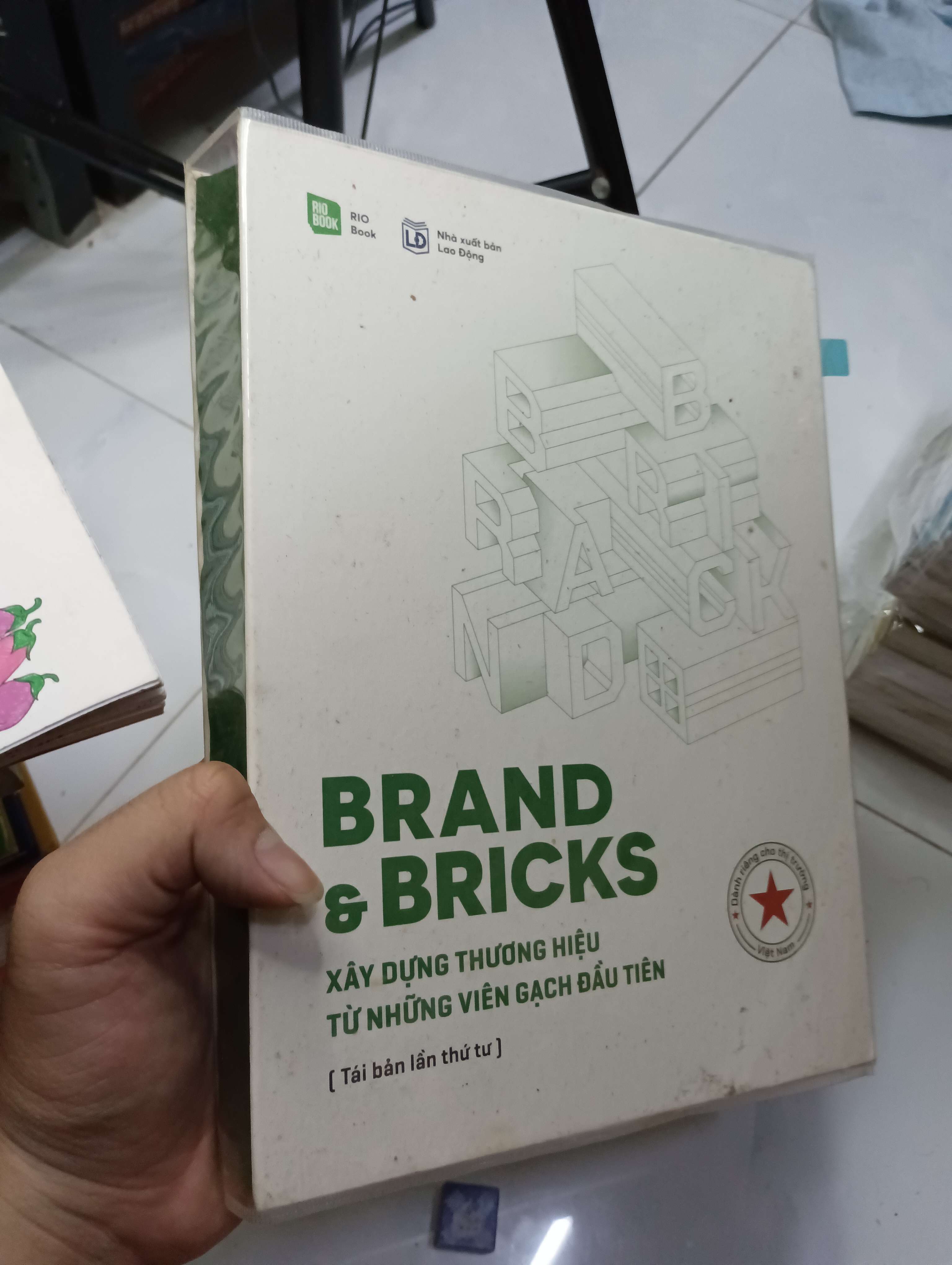 BRAND & BRICKS XÂY DỰNG THƯƠNG HIỆU TỪ NHỮNG VIÊN GẠCH ĐẦU TIÊN 2021 80% (Kinh doanh - Marketing) HCM