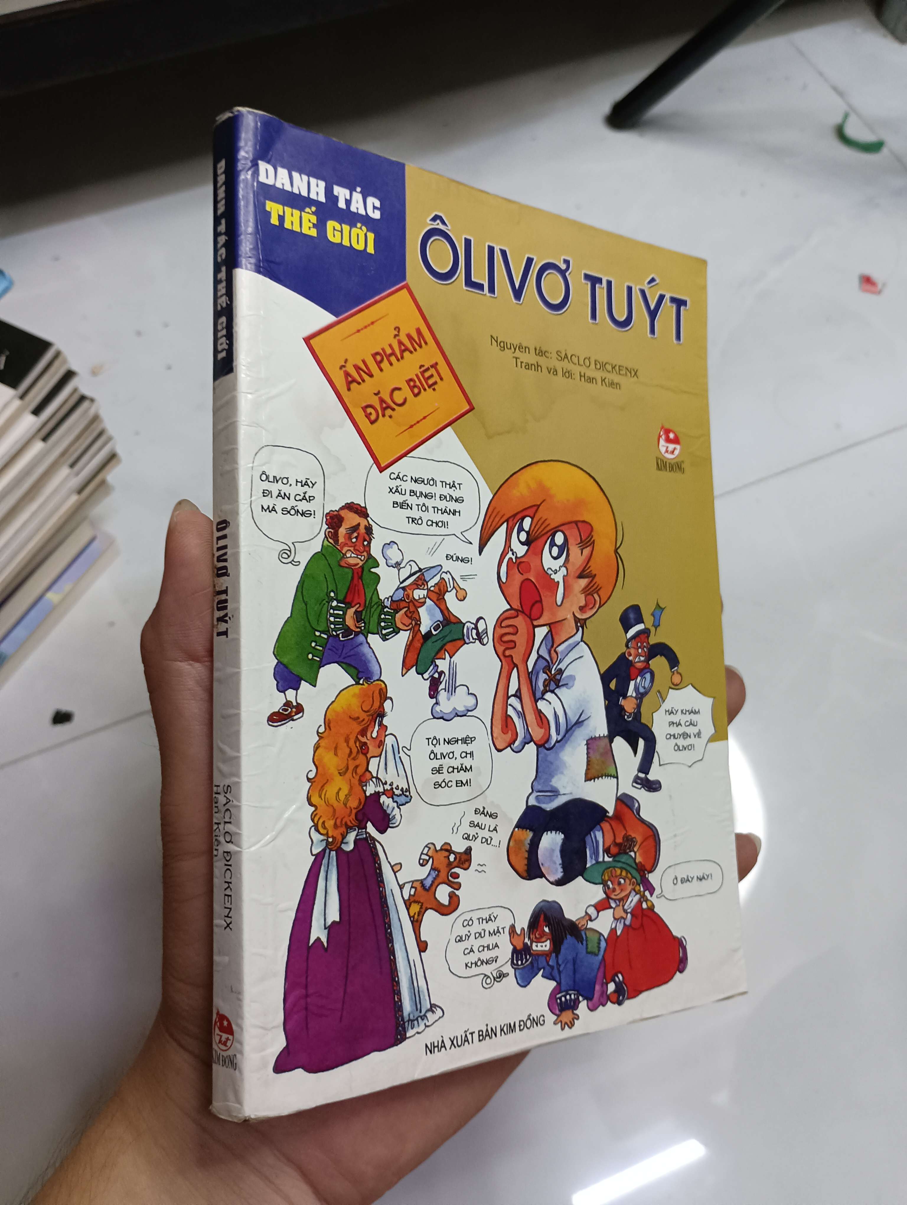 Ôlivơ Tuýt - Sáclơ Dickenx 2015 80% ố bìa nhăn (Sách thiếu nhi) HCM