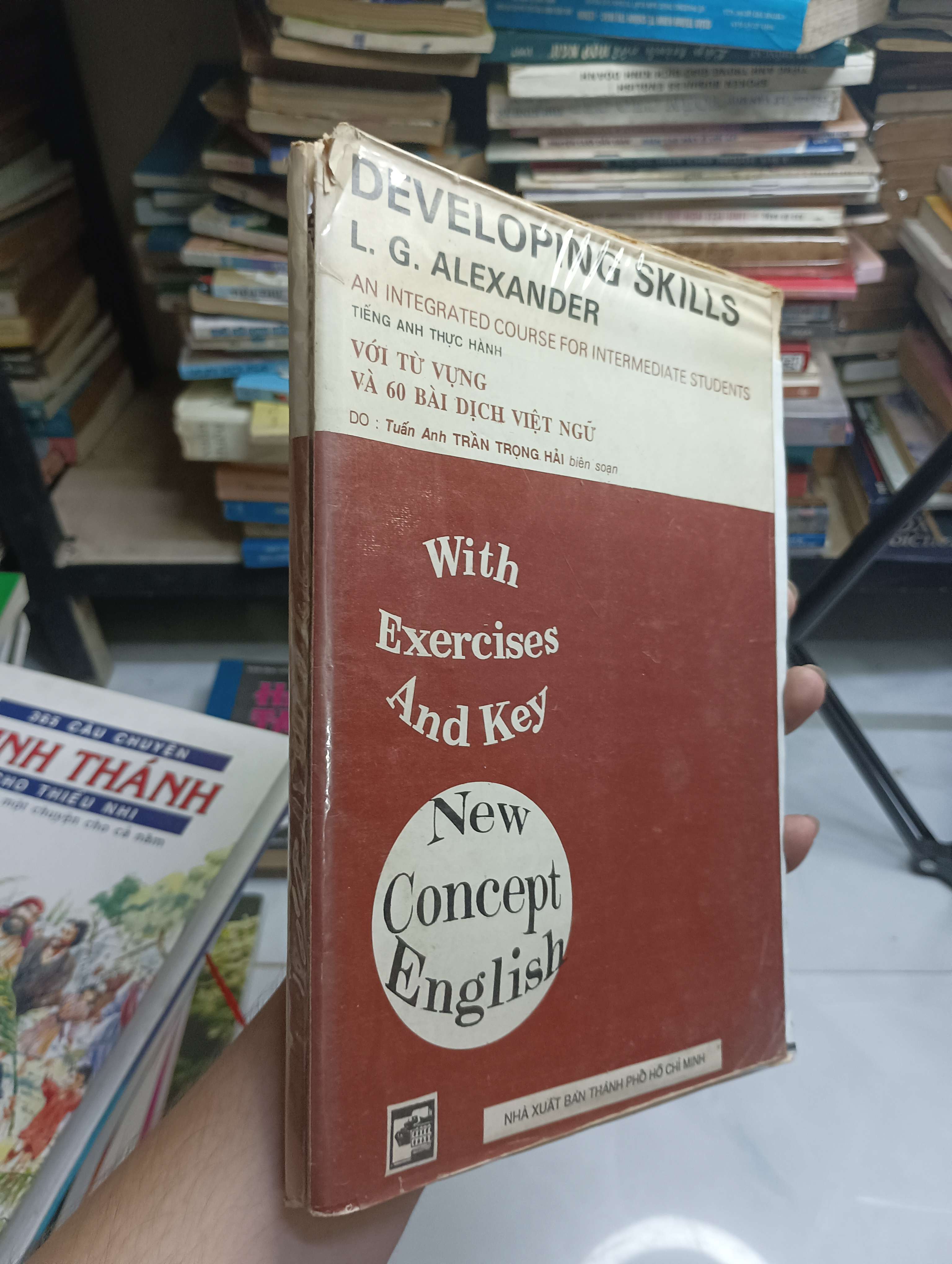 Developing Skills ( Tiếng Anh thực hành) - L. G. Alexander 1993 70% ố bung gáy (Sách học ngoại ngữ) HCM