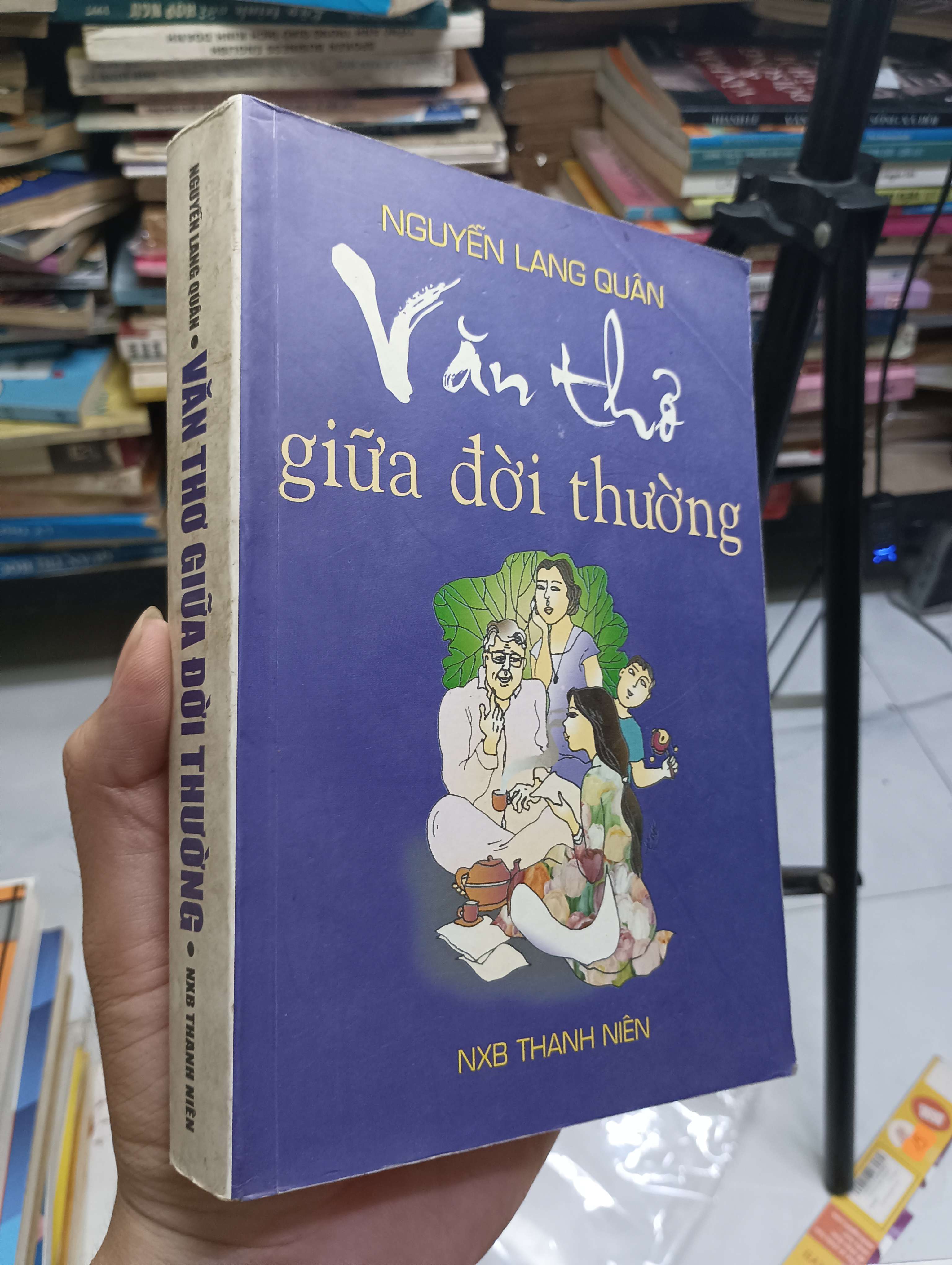 Văn thơ giữa đời thường - Nguyễn Lang Quân 2004 80% (Sách văn học) HCM