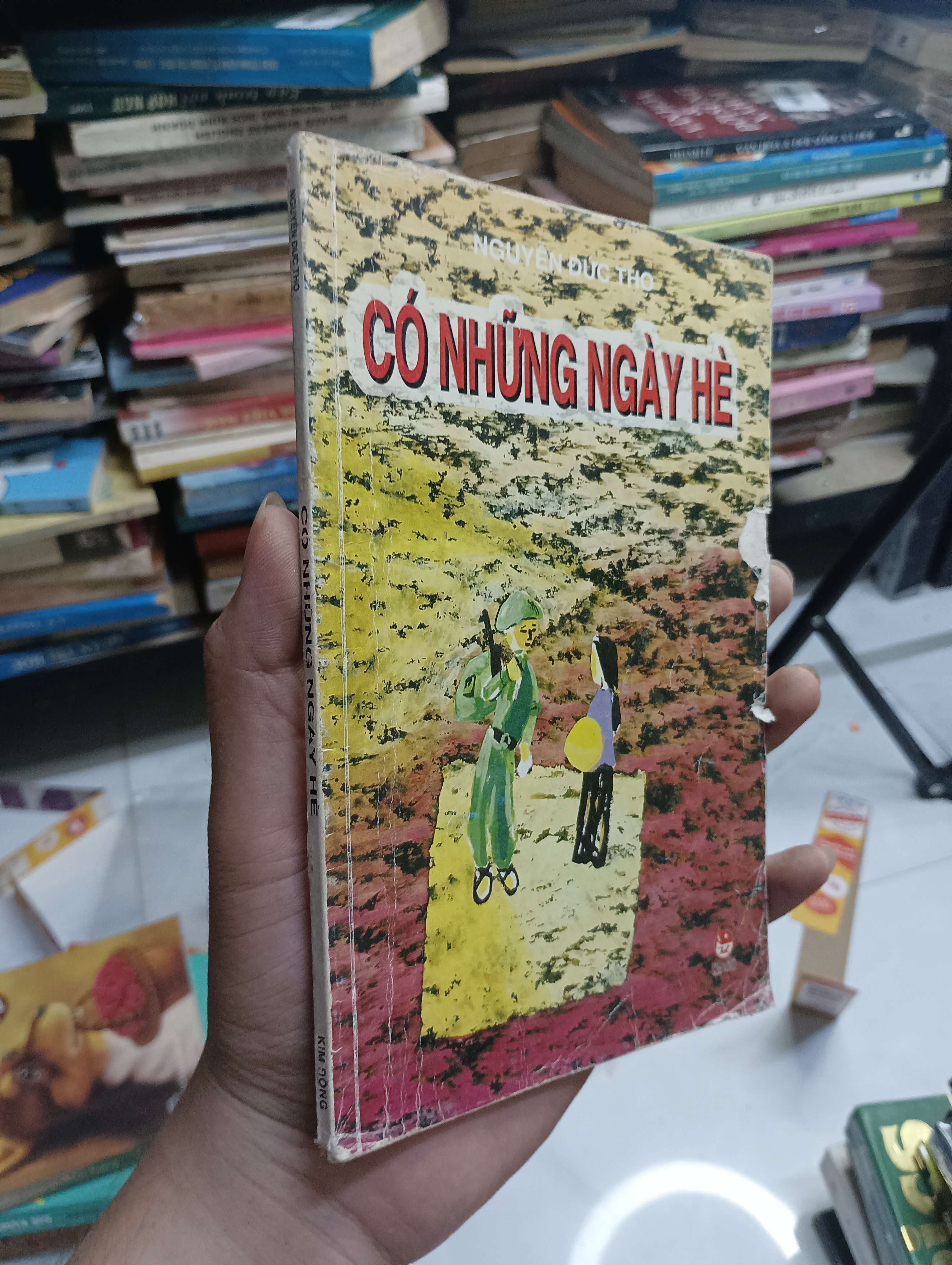 CÓ NHỮNG NGÀY HÈ - NGUYỄN ĐỨC THỌ 2002 80% (Sách văn học) HCM
