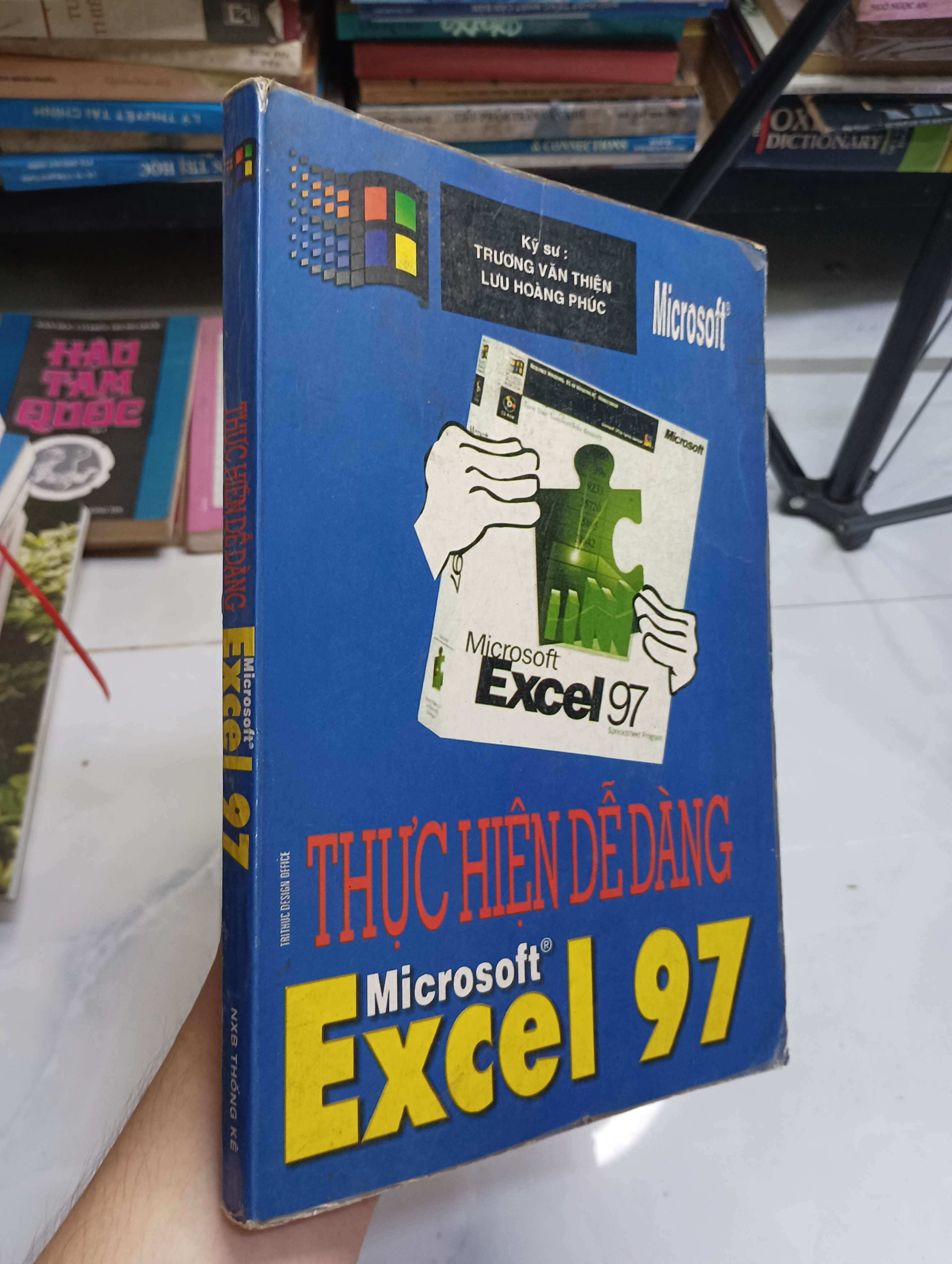Thực Hiện Dễ Dàng Microsoft Excel 97 - Trương Văn Thiện, Lưu Hoàng Phúc 1997 80% ố (Sách giáo khoa - giáo trình) HCM
