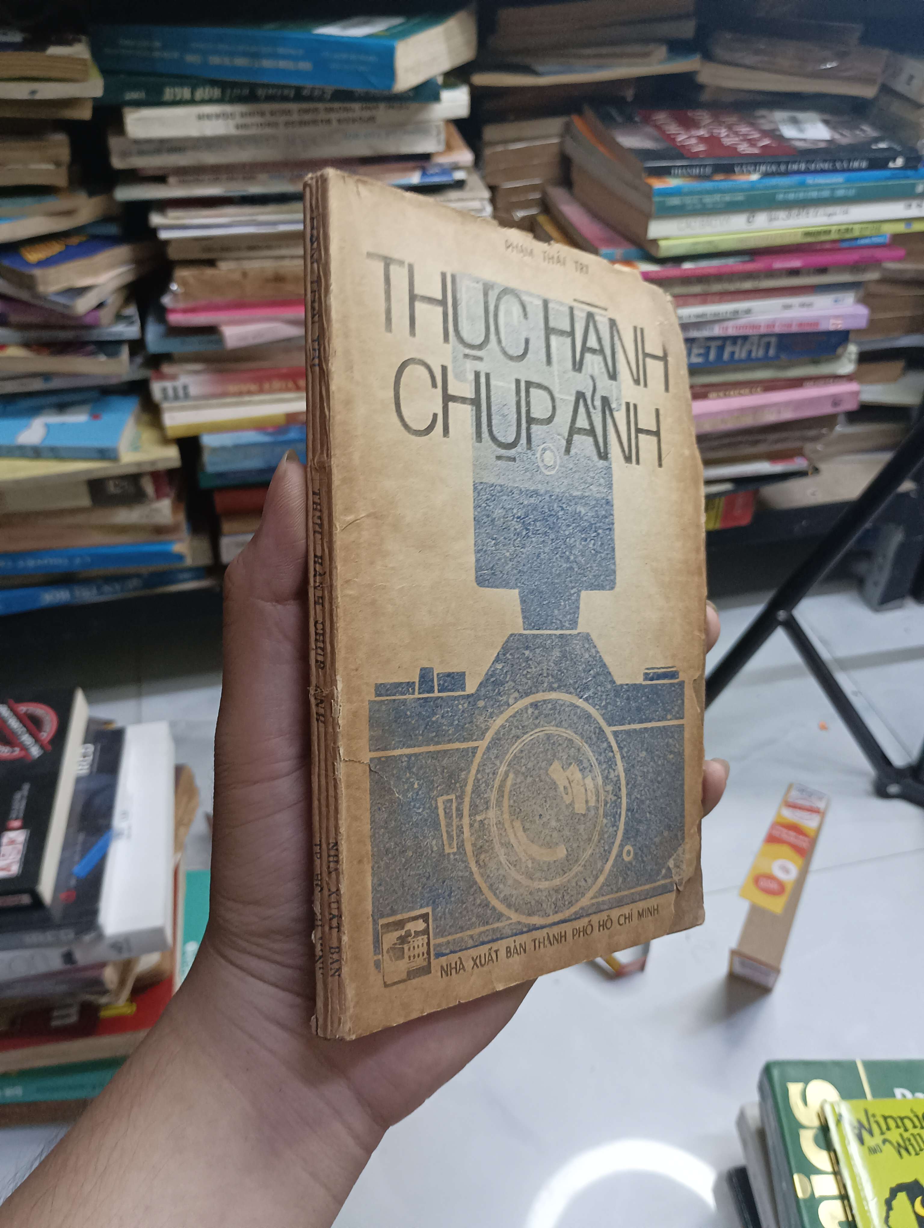 Thực Hành Chụp Ảnh - Đinh Thái Thụ 1987 70% ố bìa xấu (Sách kiến thức tổng hợp) HCM