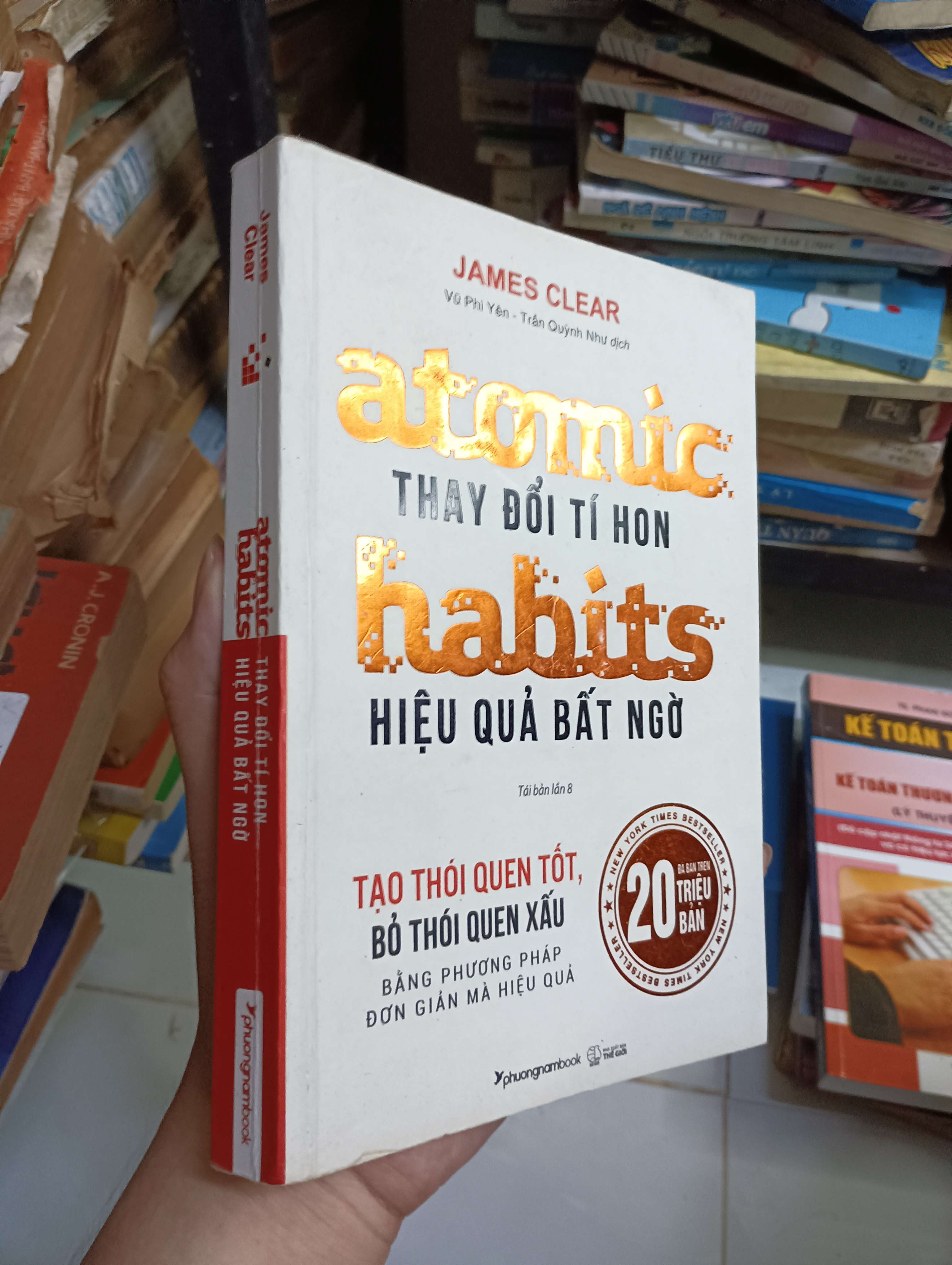 Atomic Habits - Thay đổi tí hon hiệu quả bất ngờ (James Clear) 2023 80% bung 1 số trang bên trong (Kỹ năng sống) HCM