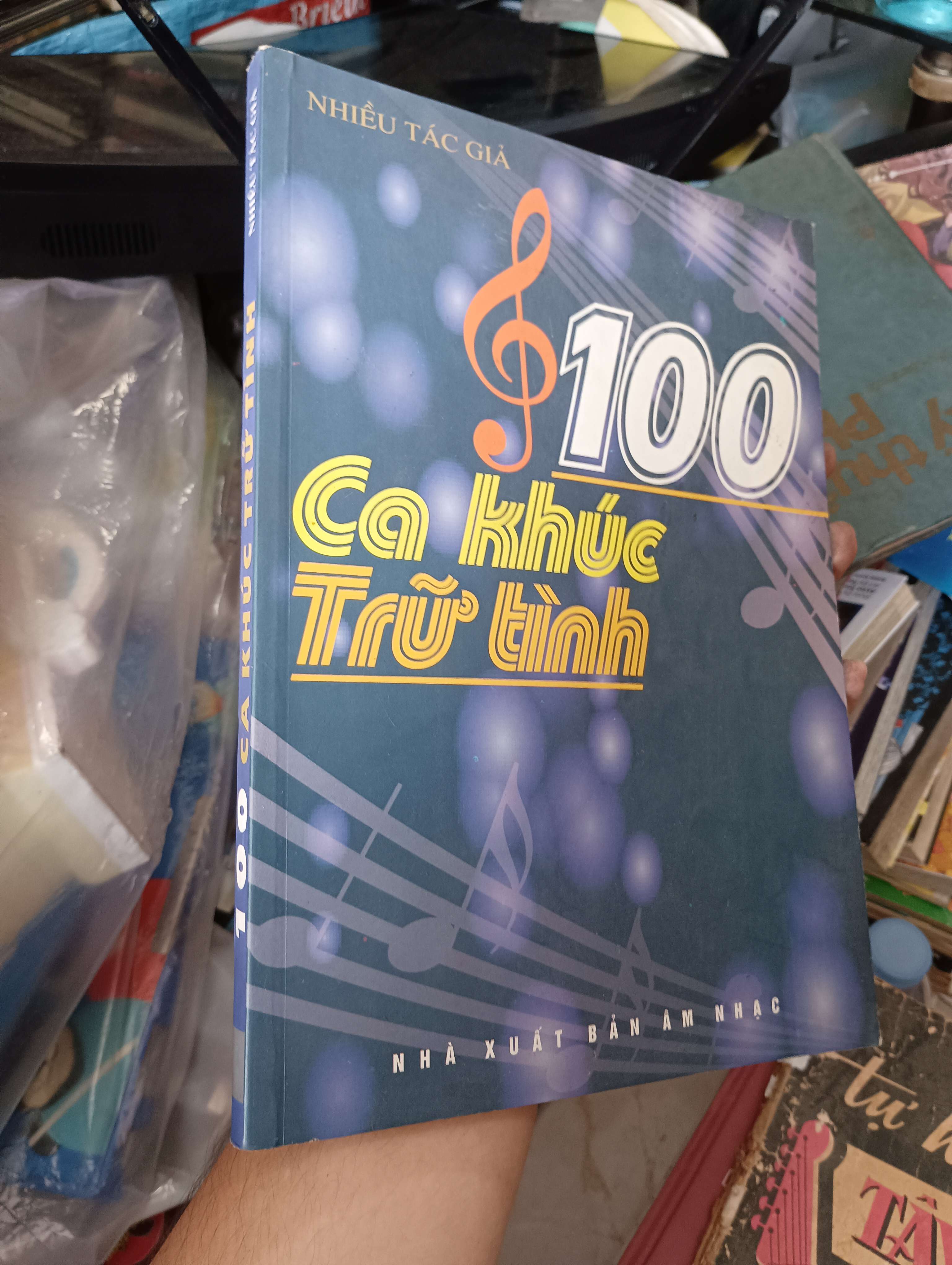 100 Ca Khúc Trữ Tình 1005 (Sách văn học) KSX