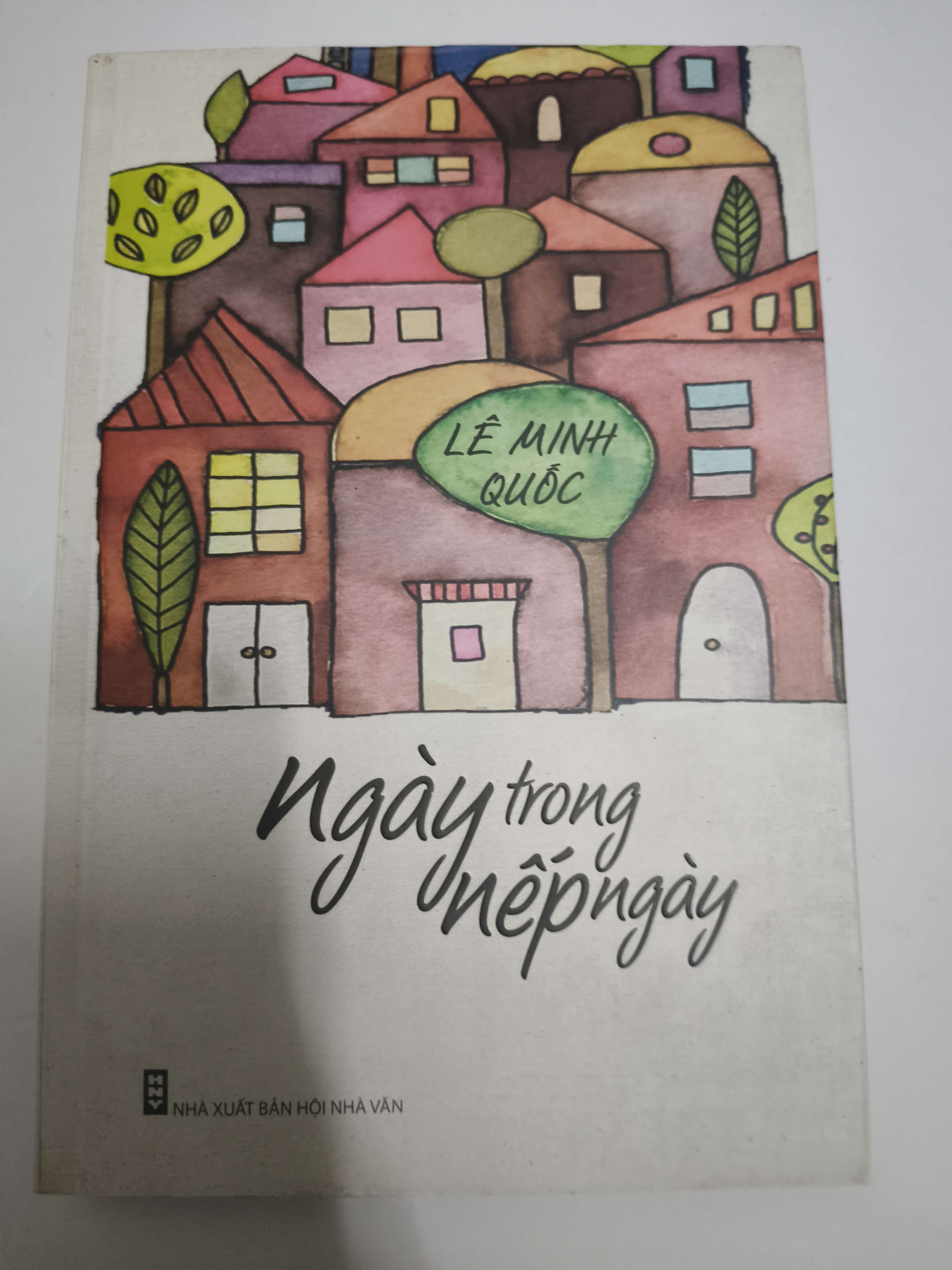 Ngày trong nếp ngày - Xb 2015 - 500 trang (Sách văn học) ANTQ