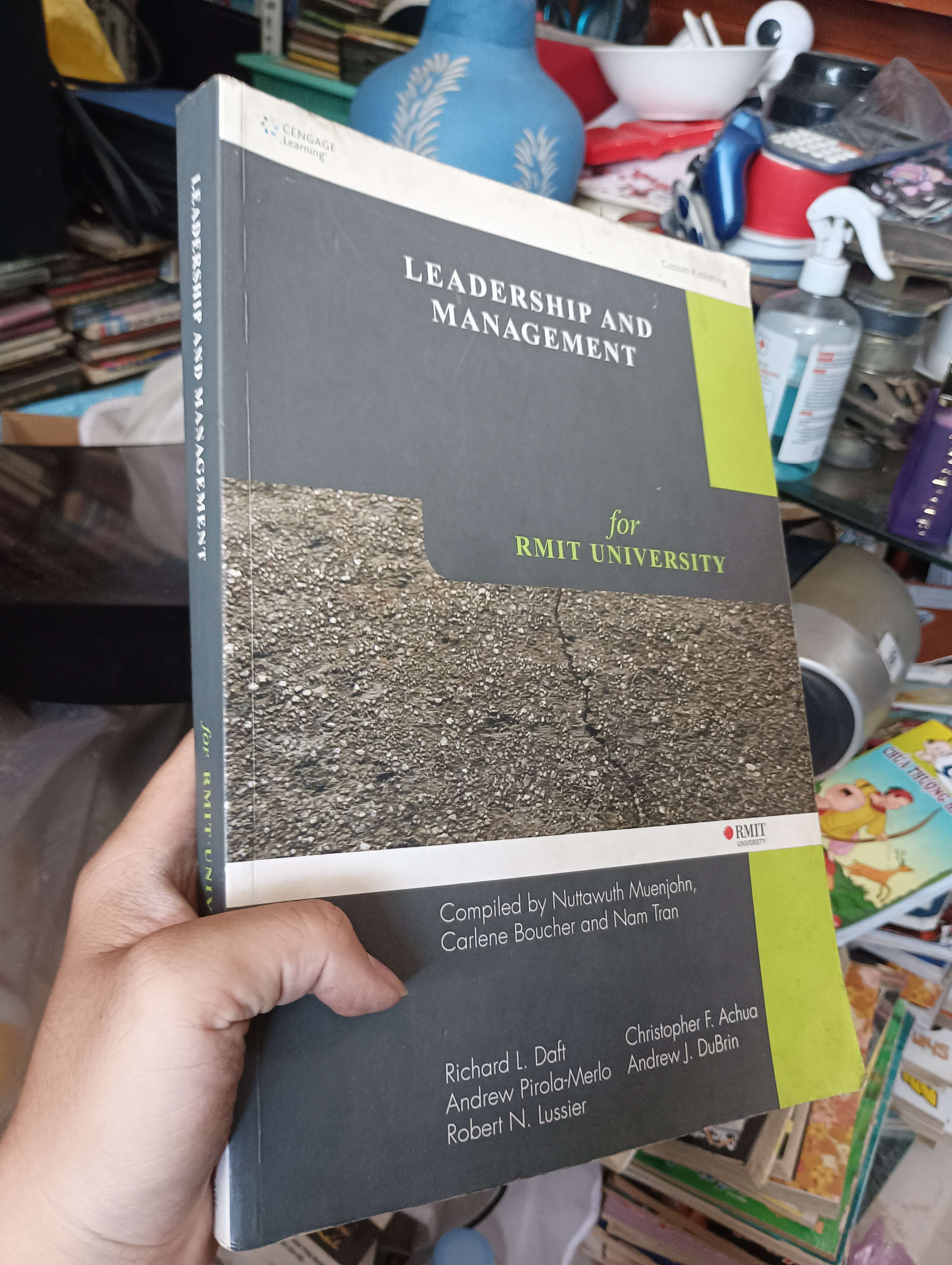 LEADERSHIP AND MANAGEMENT for RMIT UNIVERSITY (Sách ngoại) KSX