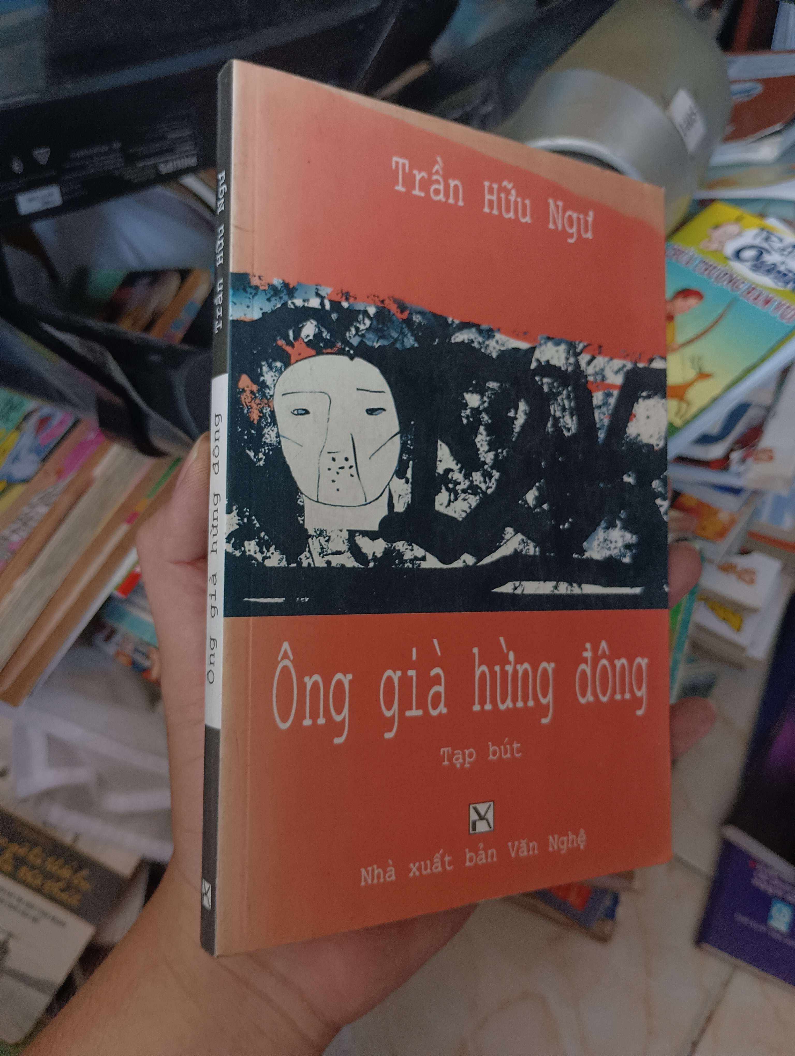 Ông già hừng đông - Trần Hữu Ngư 2006 (Sách văn học) KSX