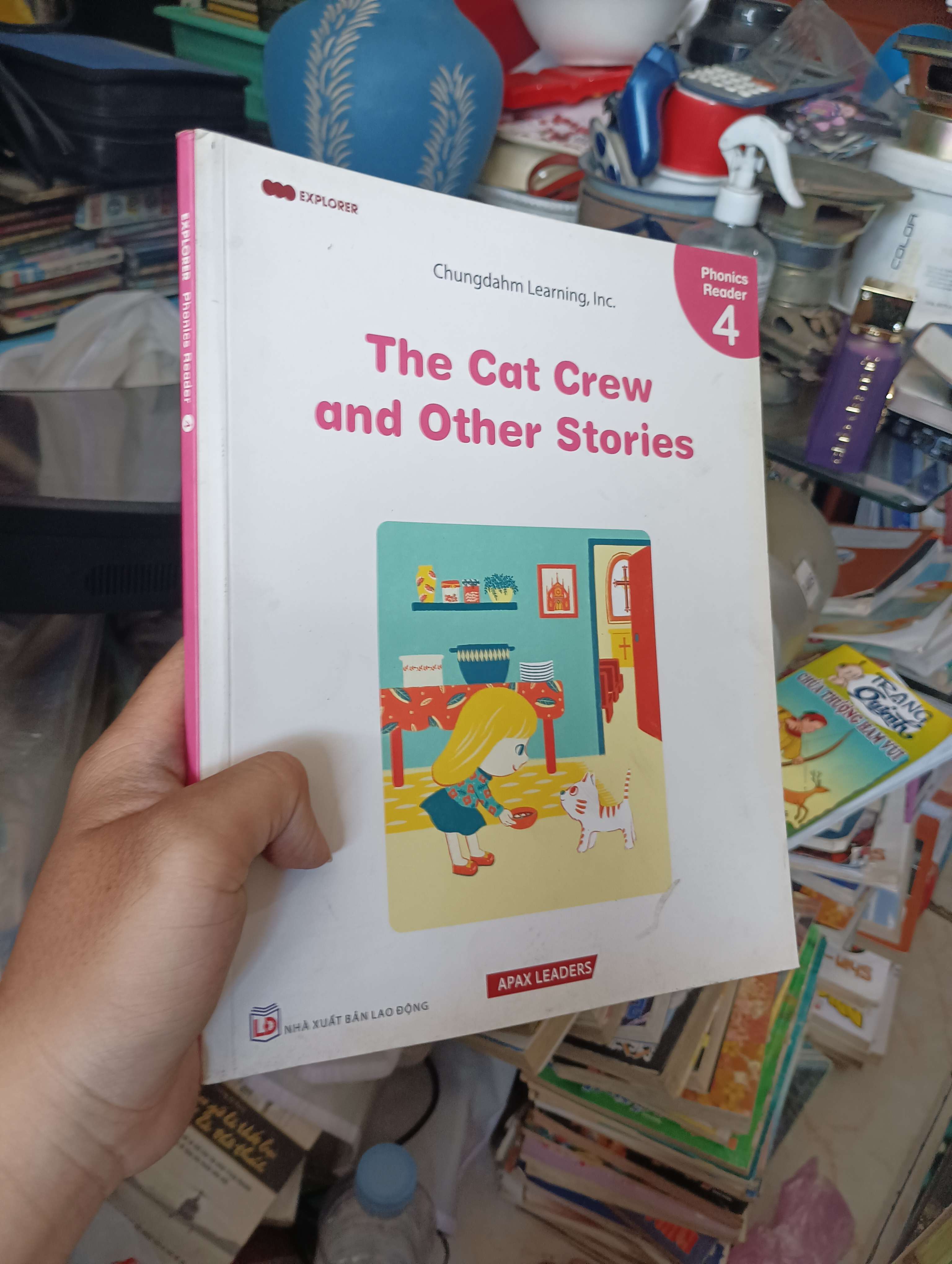 The Cat Crew and Other Stories - Chungdahm Learning, Inc. 2021 (Sách ngoại) KSX
