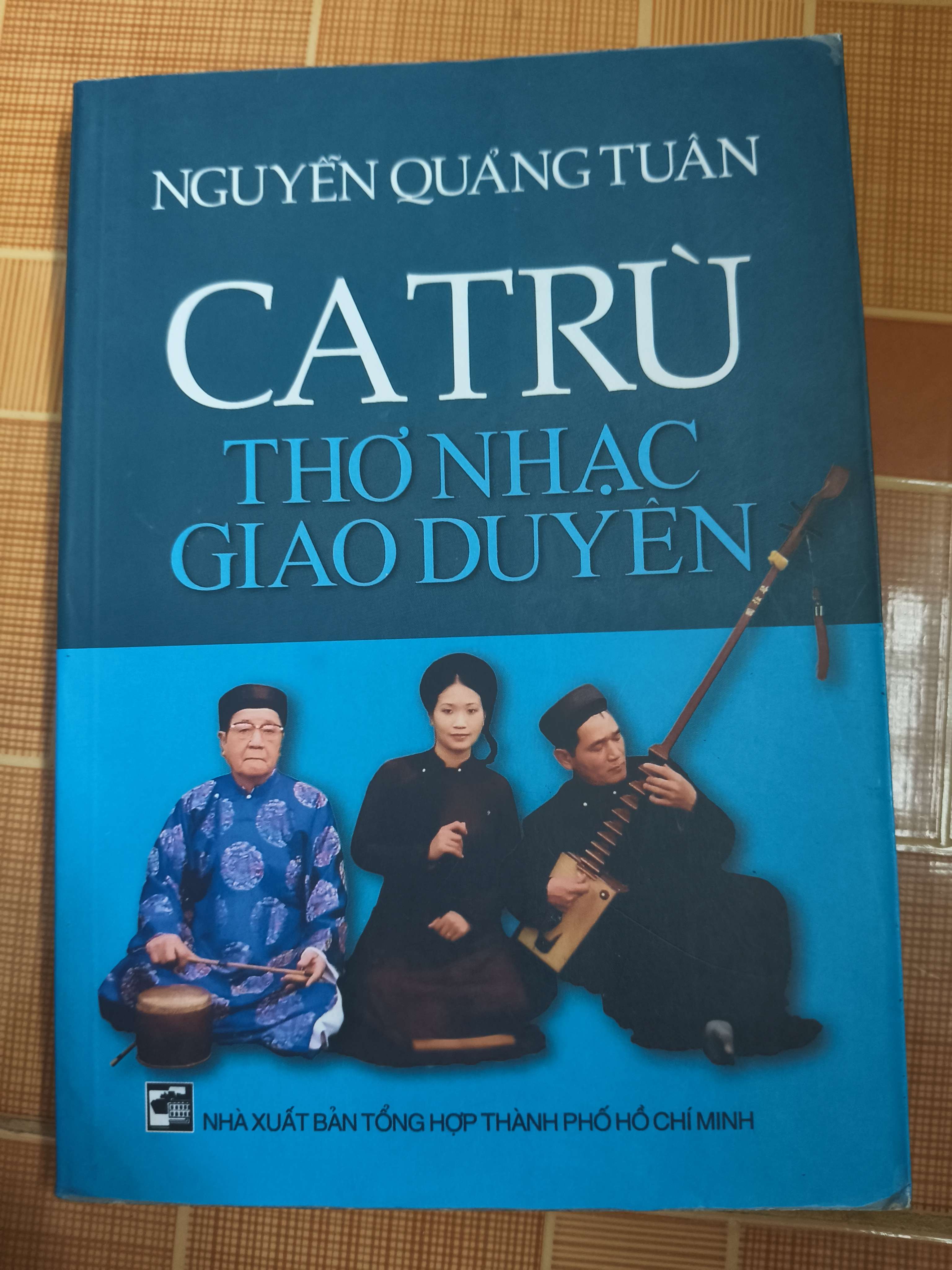 Ca trù thơ nhạc giao duyên - Xb 2008 - 220 trang (Sách văn học) ANTQ