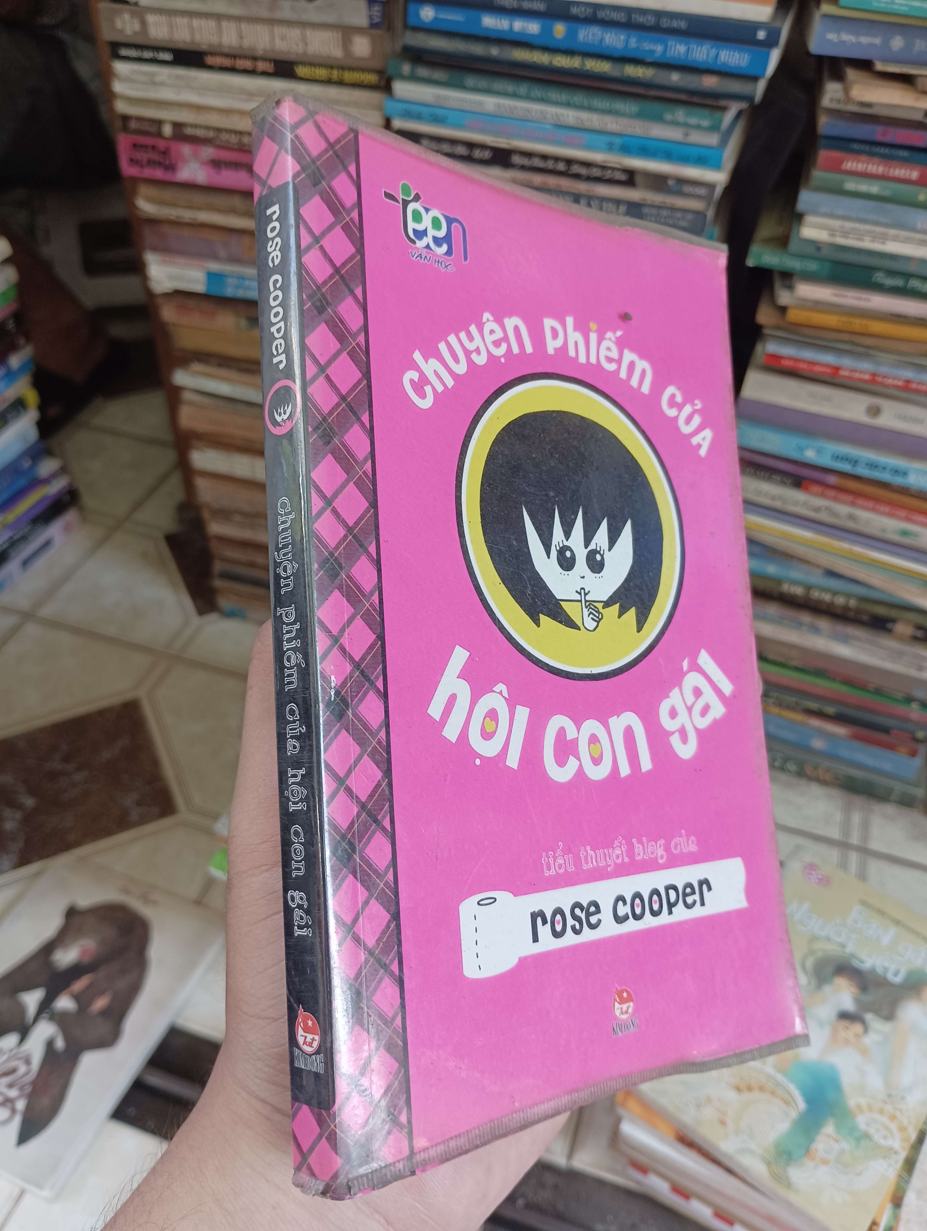 Tiêu đề: Chuyện Phiếm Của Hội Con Gái Tác giả: Rose Cooper 2012 (Tiểu Thuyết) BGB