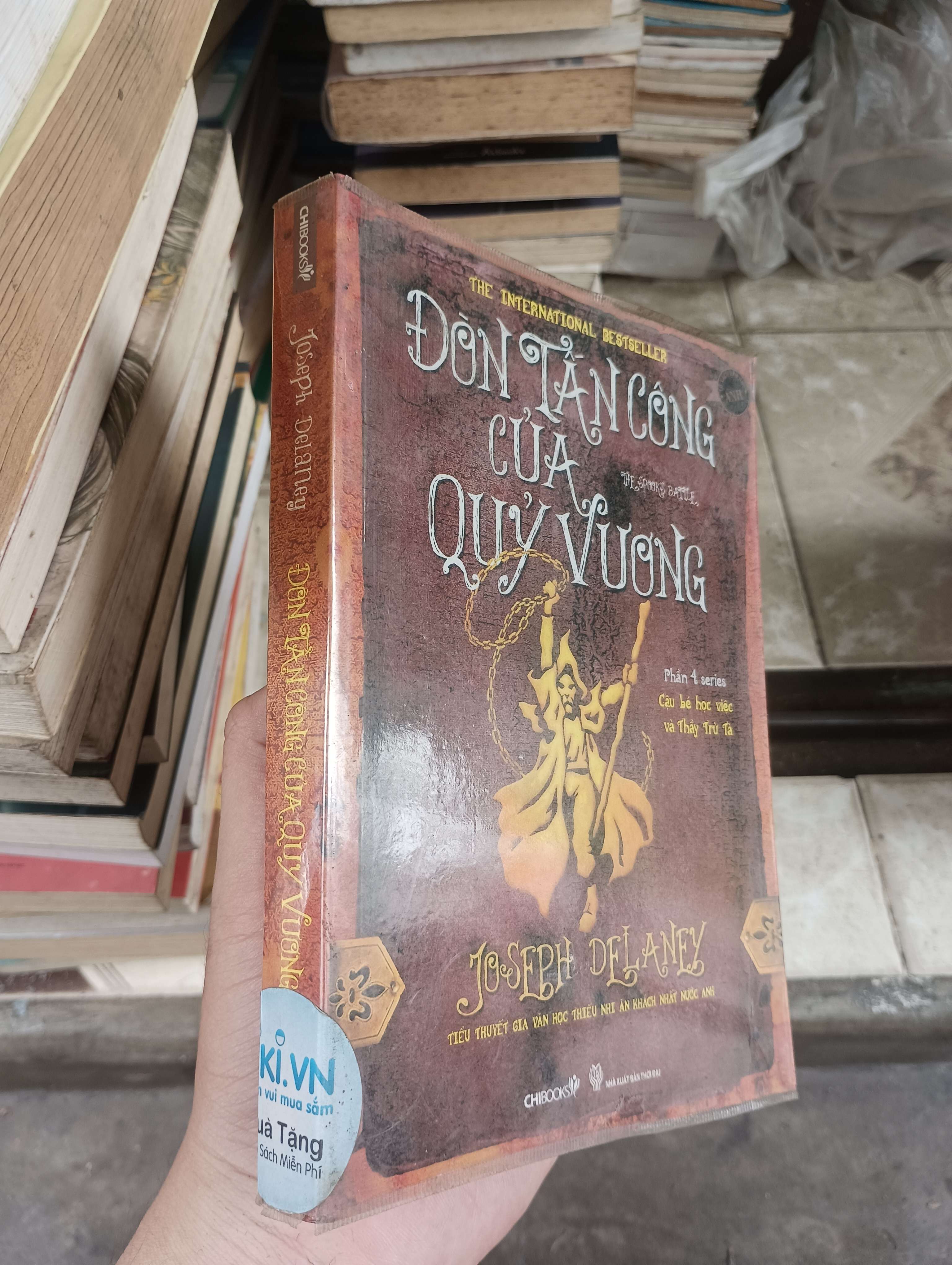 Đòn tấn công của Quỷ Vương - Joseph Delaney 2012 (Tiểu Thuyết) BGB