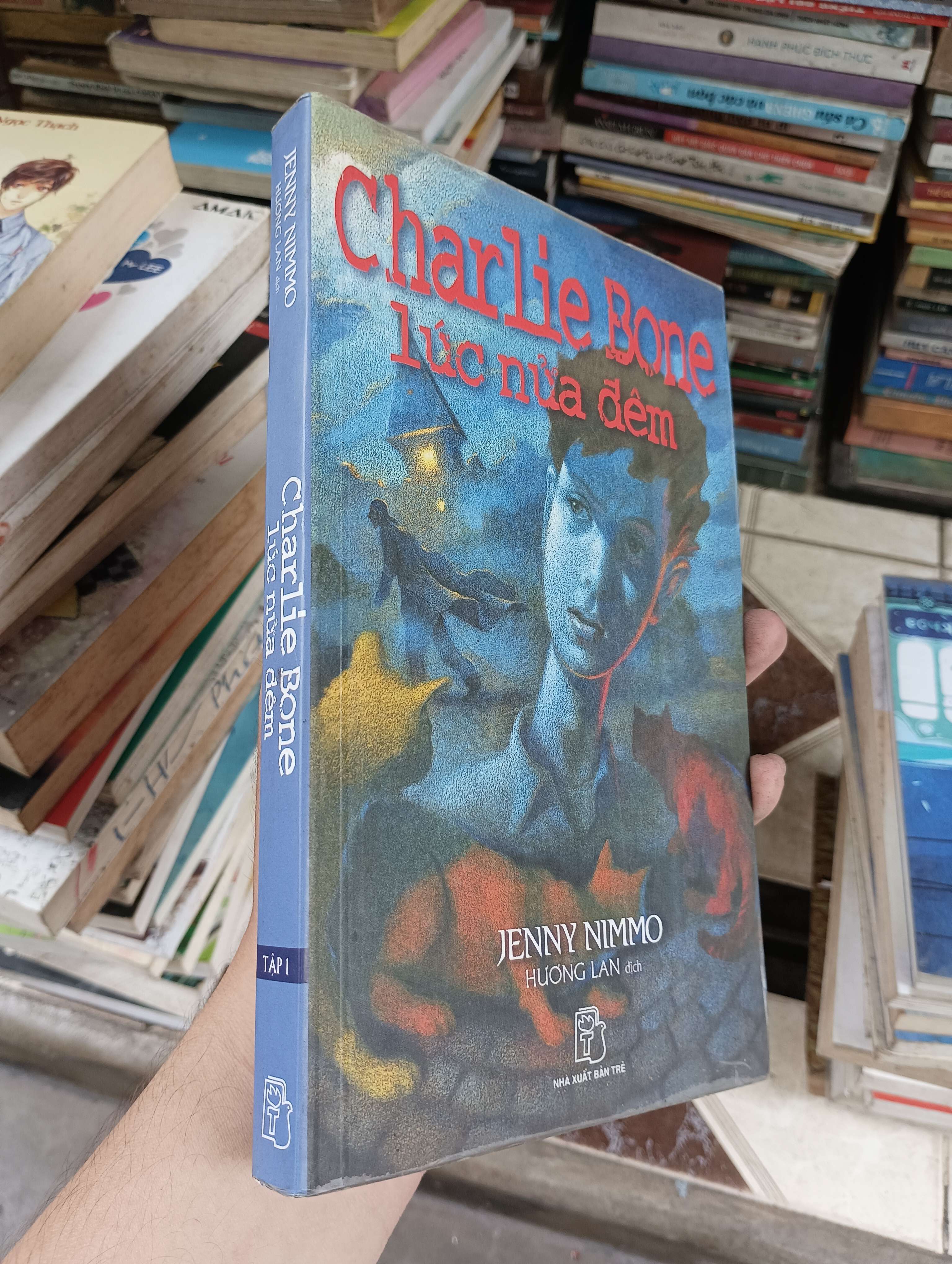 Charlie Bone Lúc nửa đêm - Jenny Nimmo 2007 (Văn học nước ngoài) BGB