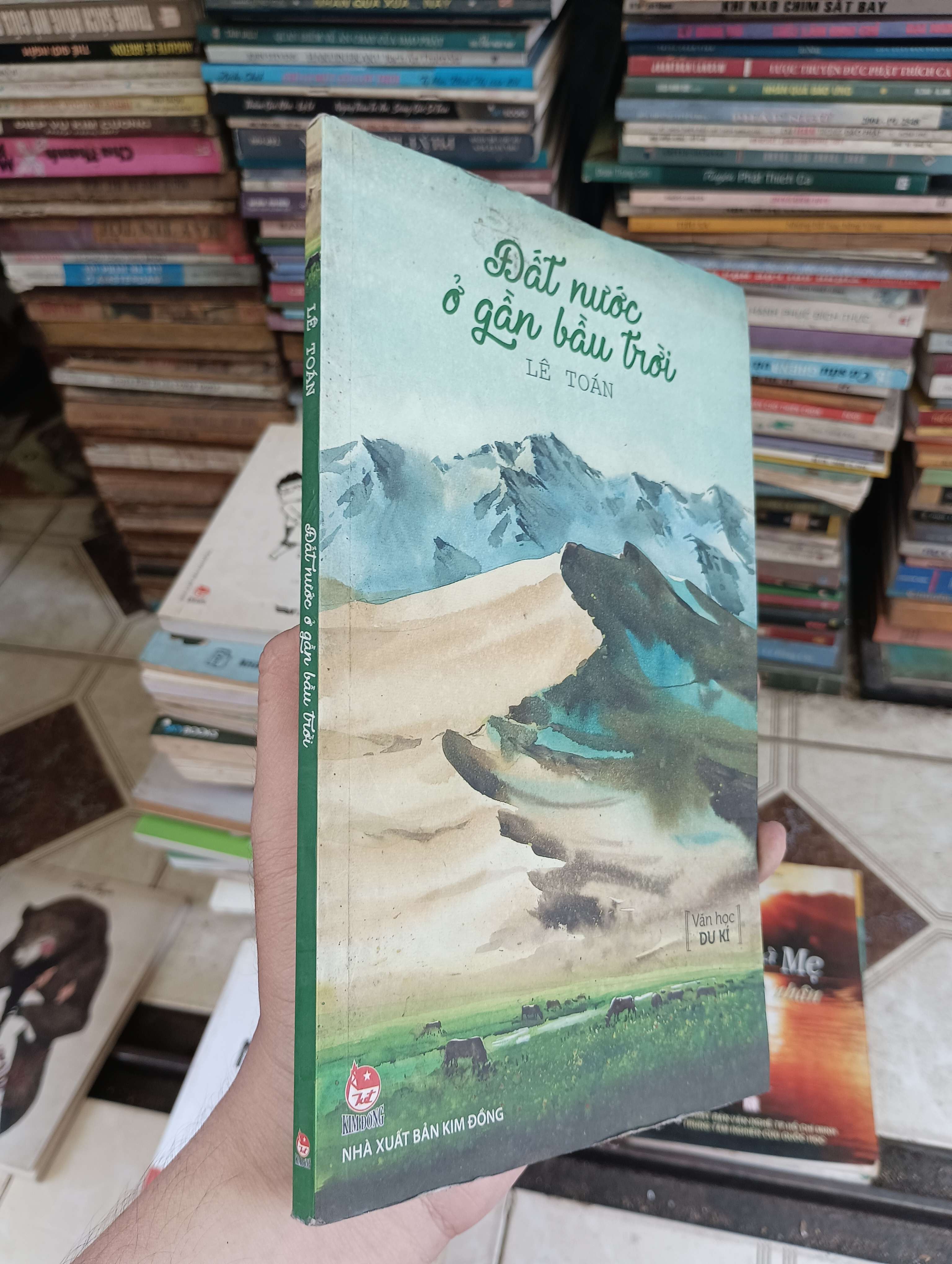 Đất nước ở gần bầu trời Tác giả: Lê Toán 2016 (Sách văn học) BGB