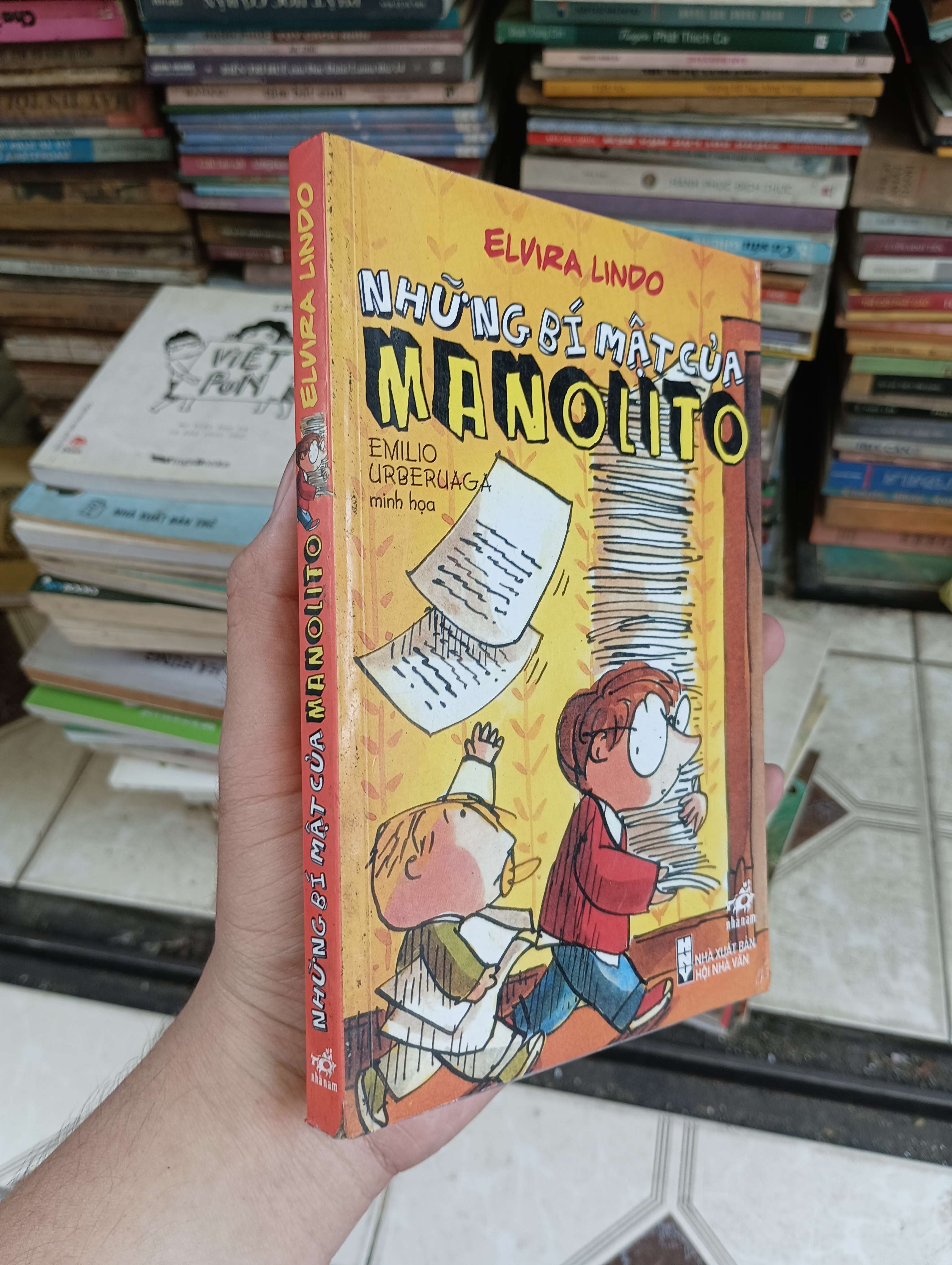 Những Bí Mật Của Manolito Tác giả: Elvira Lindo 2011 (Văn học nước ngoài) BGB