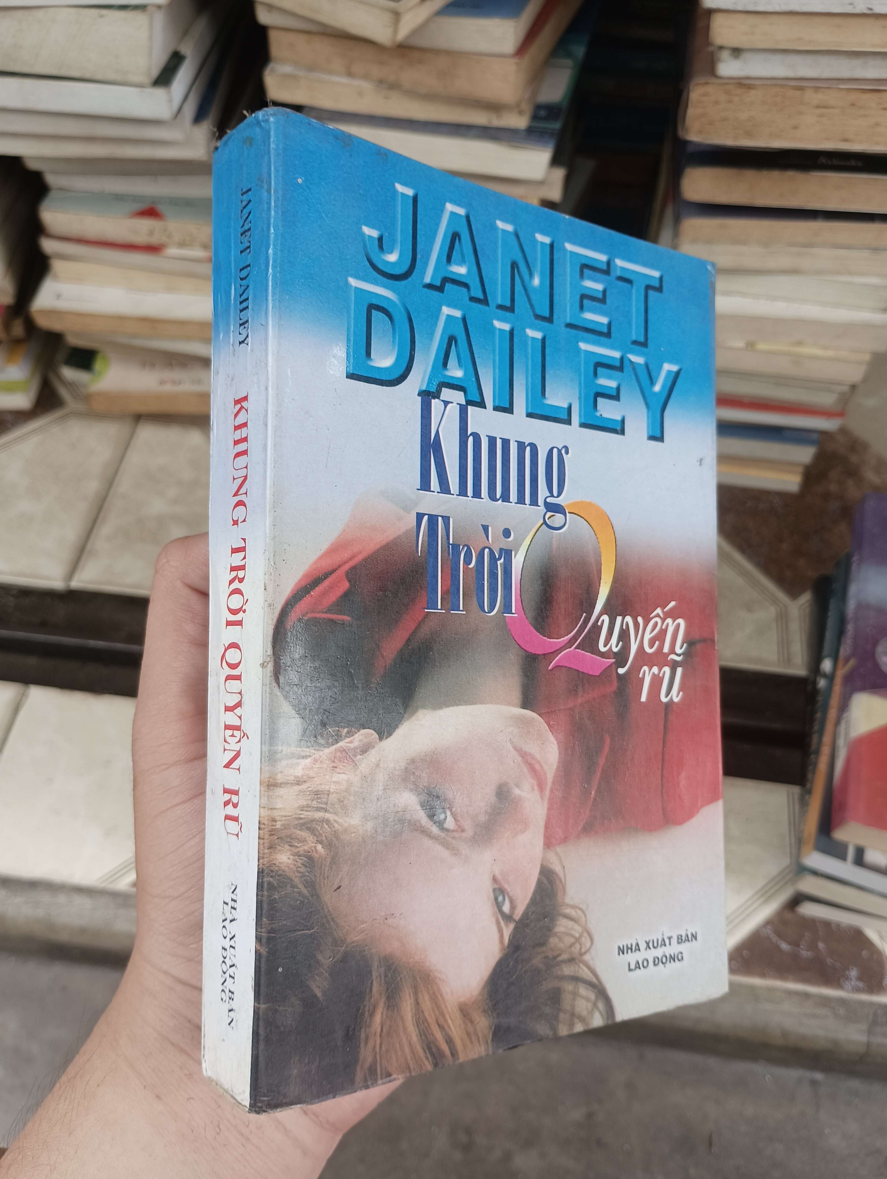 Khung Trời Quyến Rũ - Janet Dailey 2001 (Tiểu Thuyết) BGB