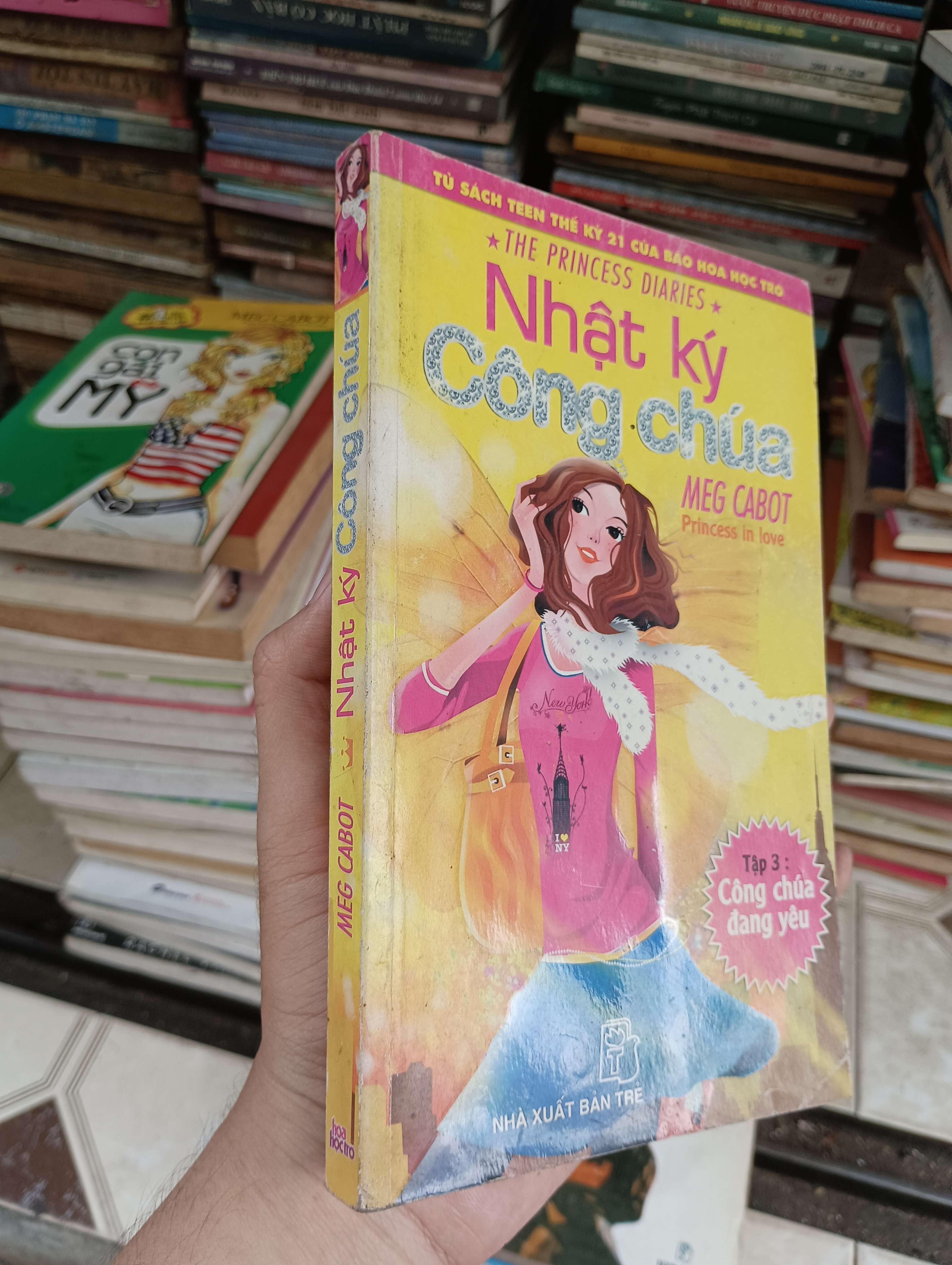 Nhật ký công chúa - Tập 3: Công chúa đang yêu (Meg Cabot) 2008 (Tiểu Thuyết) BGB
