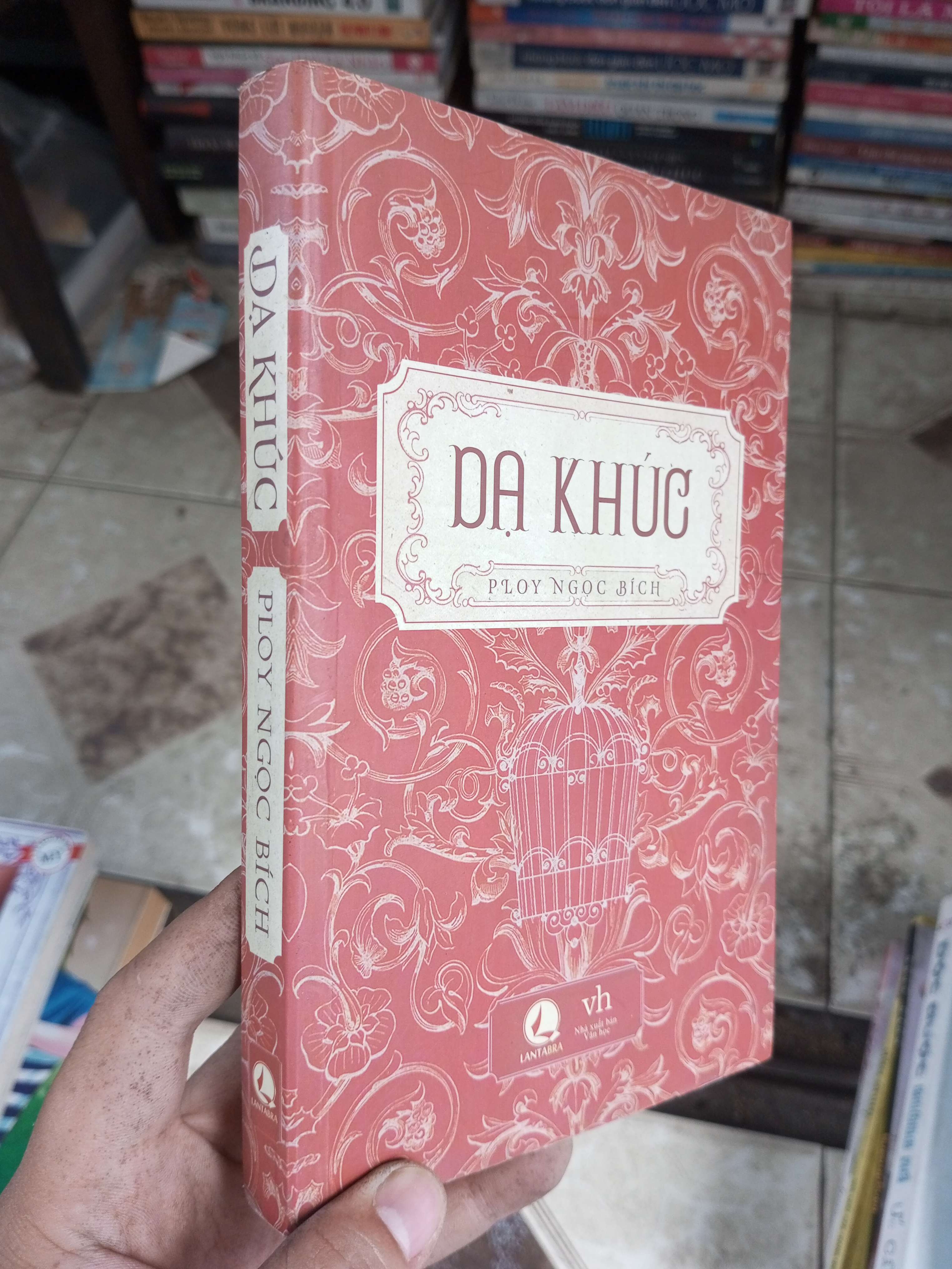 Dạ khúc - Ploy Ngọc Bích 2014 mới 80% ố (Sách văn học) BGB