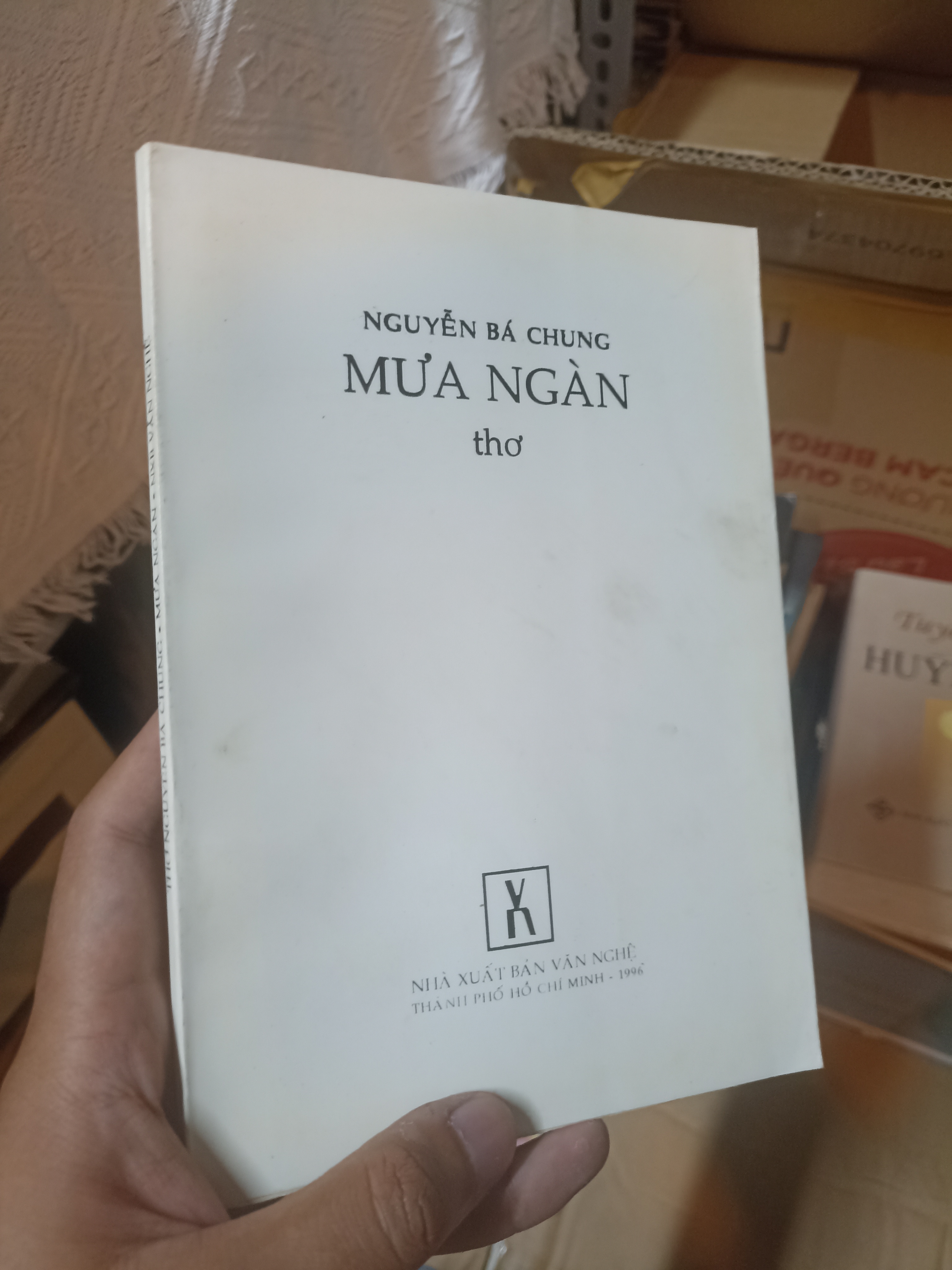 Mưa ngàn - Nguyễn Bá Chung 1996 (Sách văn học) NSX
