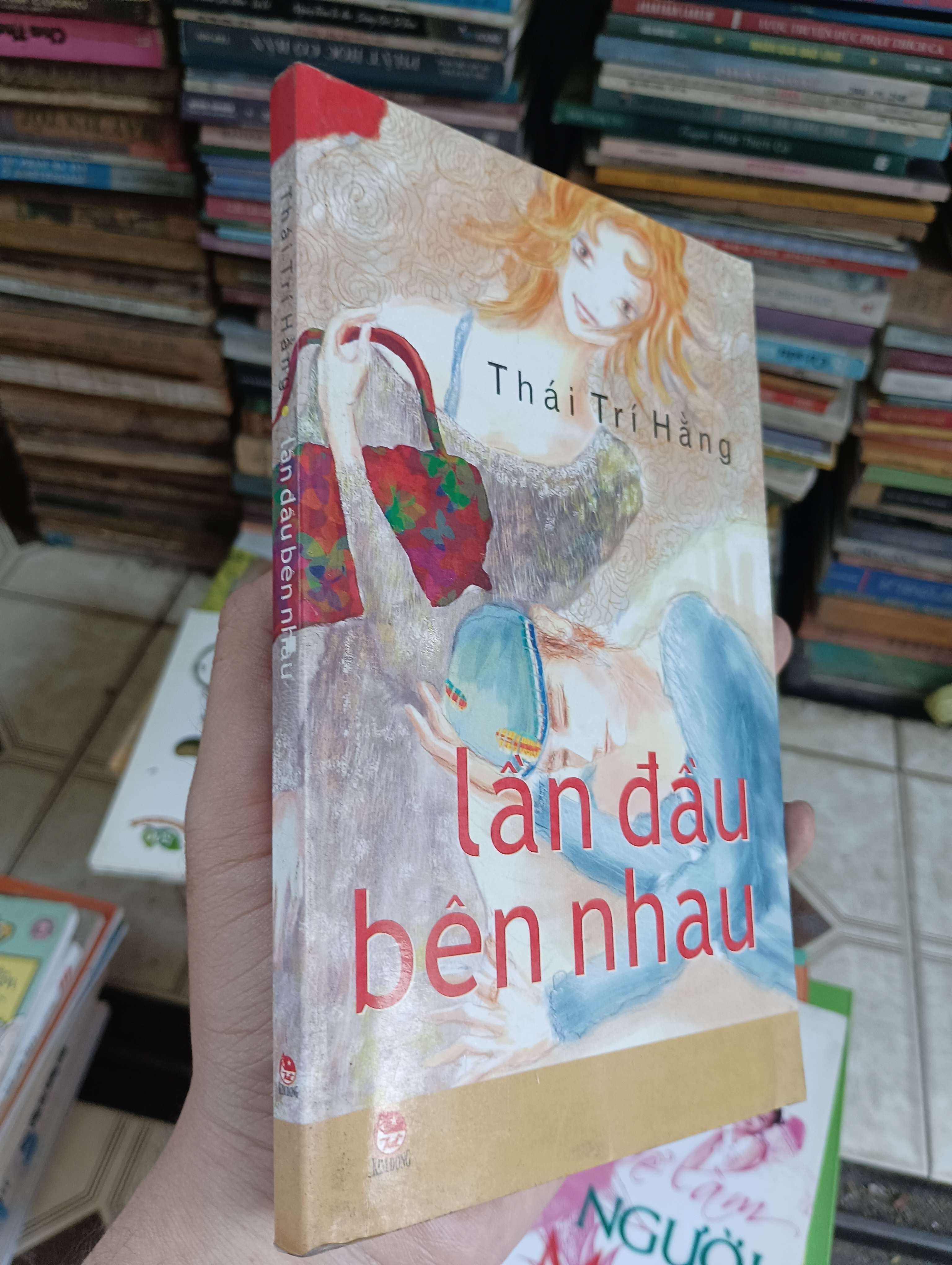 Lần Đầu Bên Nhau - Thái Trí Hằng 2008 (Sách văn học) BGB