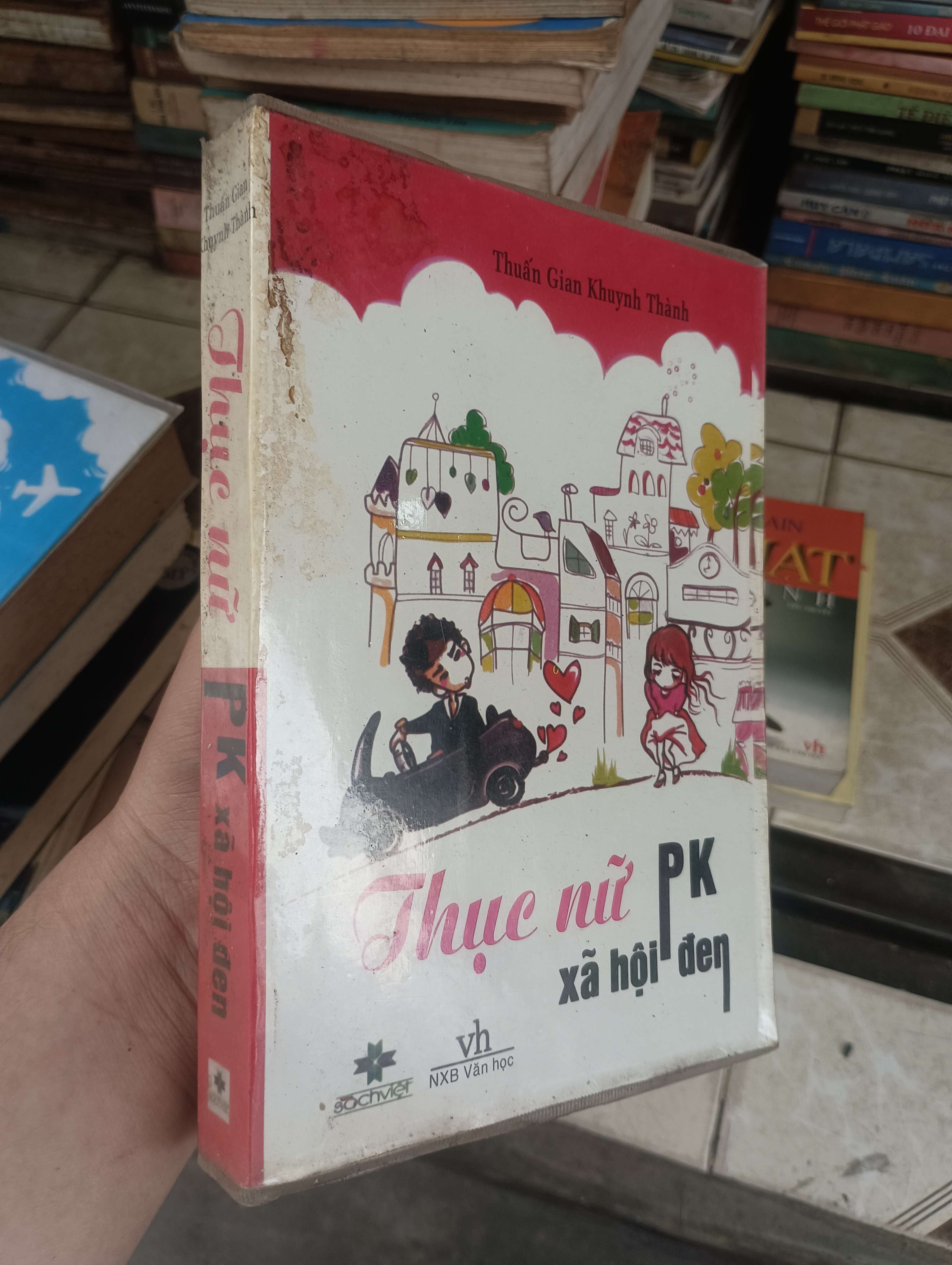 Thục nữ xã hội đen PK - Thuấn Gian Khuynh Thành 2011 (Sách văn học) BGB