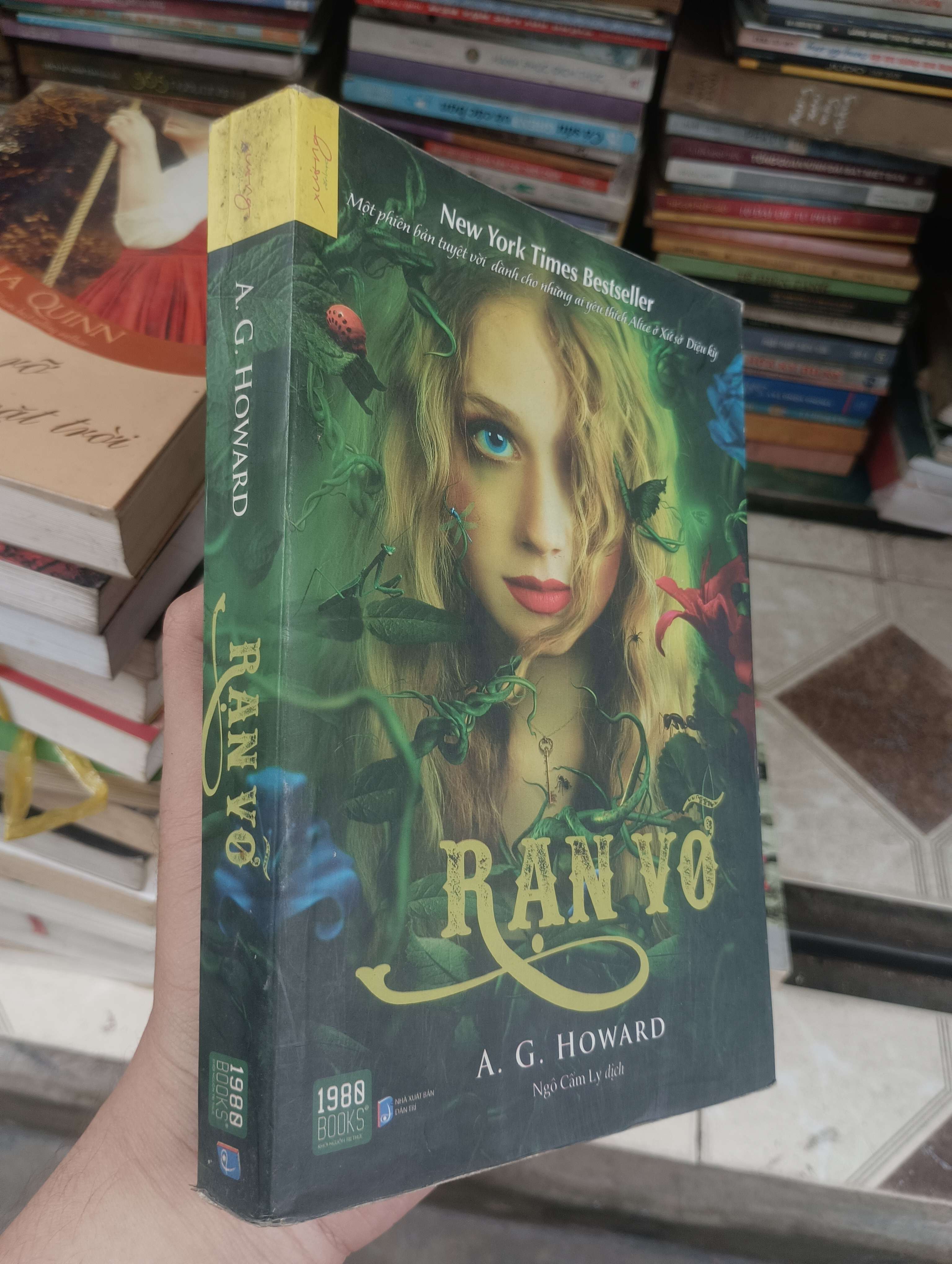 RAN VỠ - A. G. HOWARD 2013 (Tiểu Thuyết) BGB