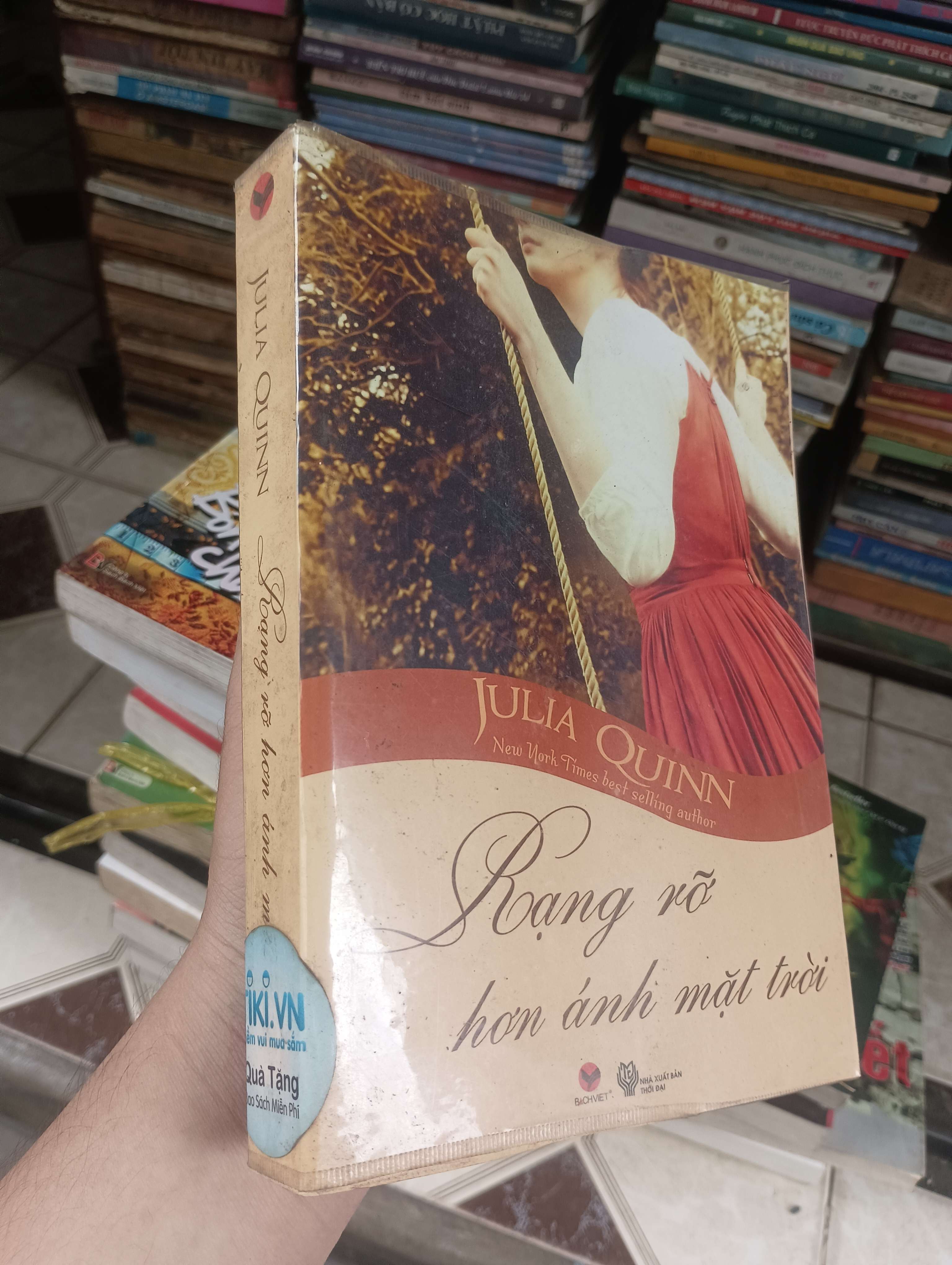 Rạng Rỡ Hơn Ánh Mặt Trời - Julia Quinn 2013 (Tiểu Thuyết) BGB