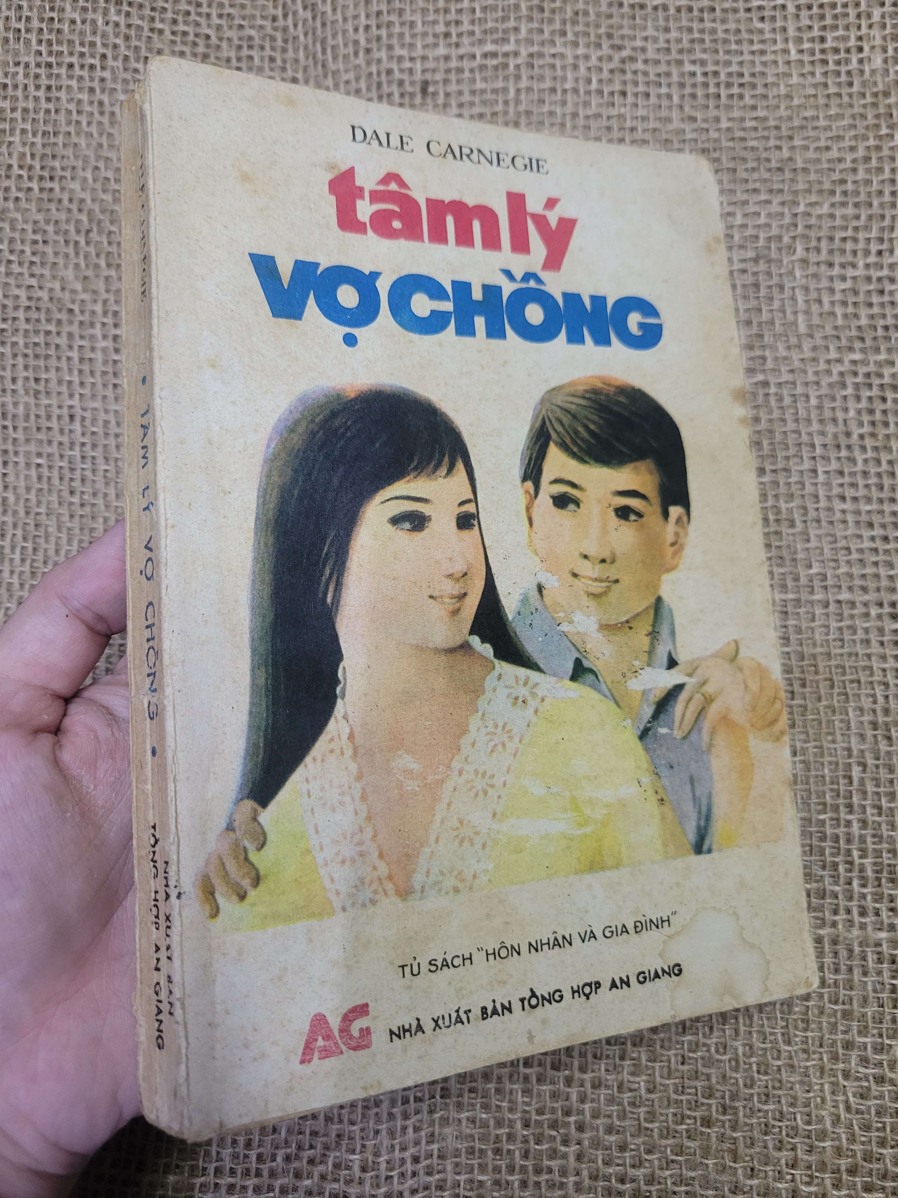 Tâm lý vợ chồng - Dale Carnegie 1986 mới 80% bẩn bìa, ố, có vệt nước (Sách kỹ năng) HLSC
