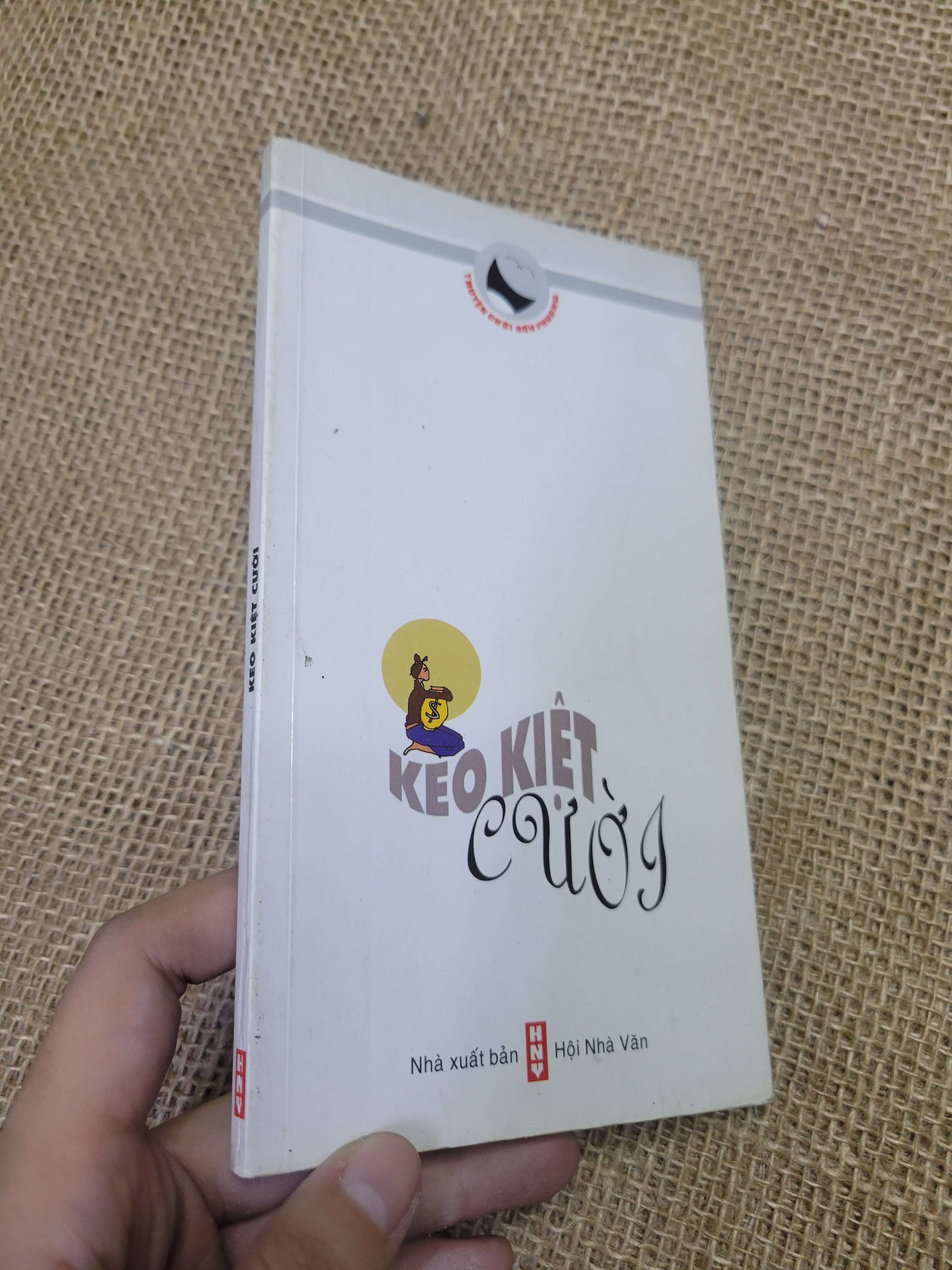 Keo kiệt cười 2009 mới 80% bẩn bìa, ố (Sách văn học) HLSC