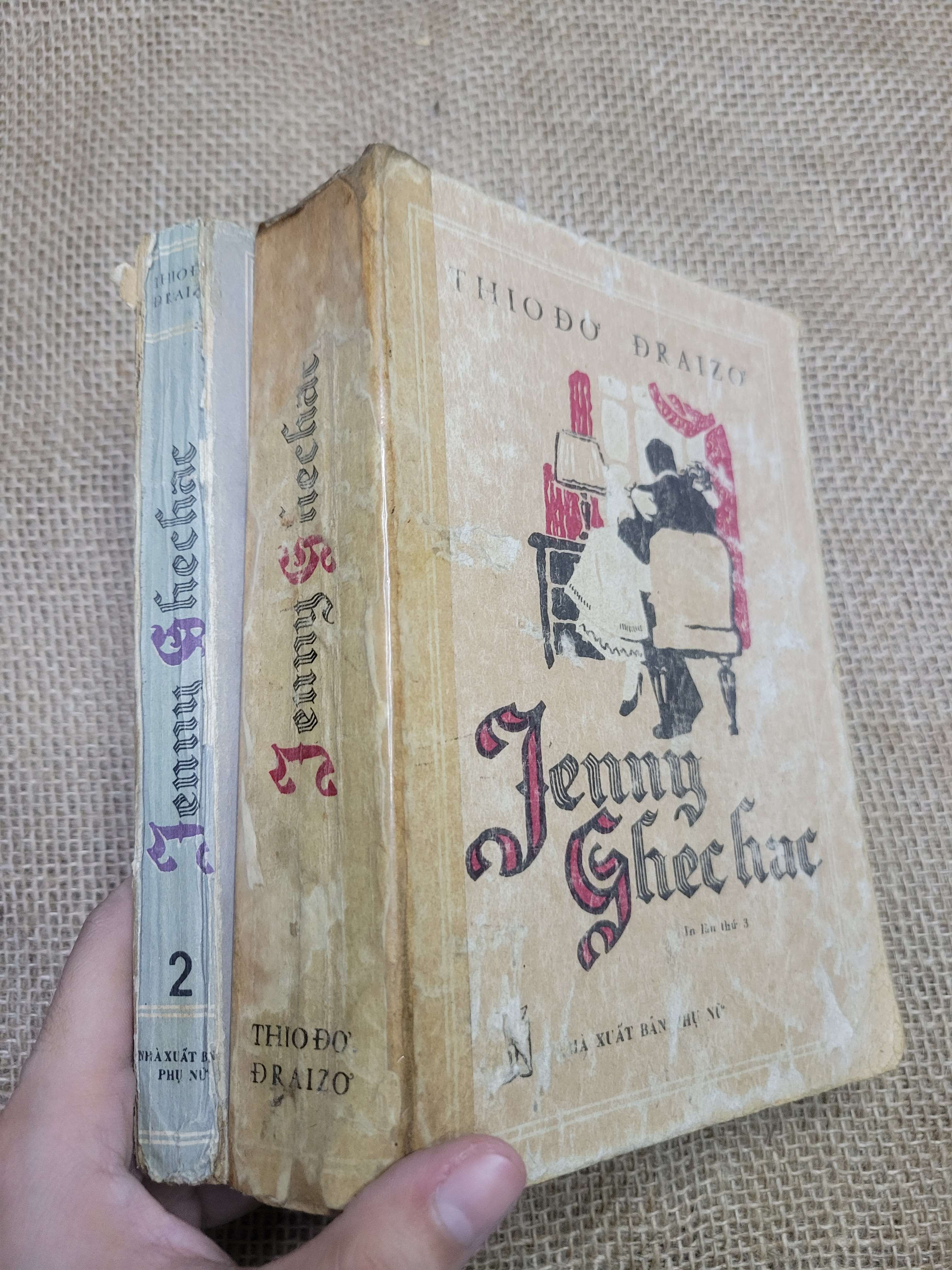 2 cuốn Jenny Gher hac - Thio Do Draizo mới 80% bẩn bìa, ố, có chữ ký (Sách văn học) HLSC