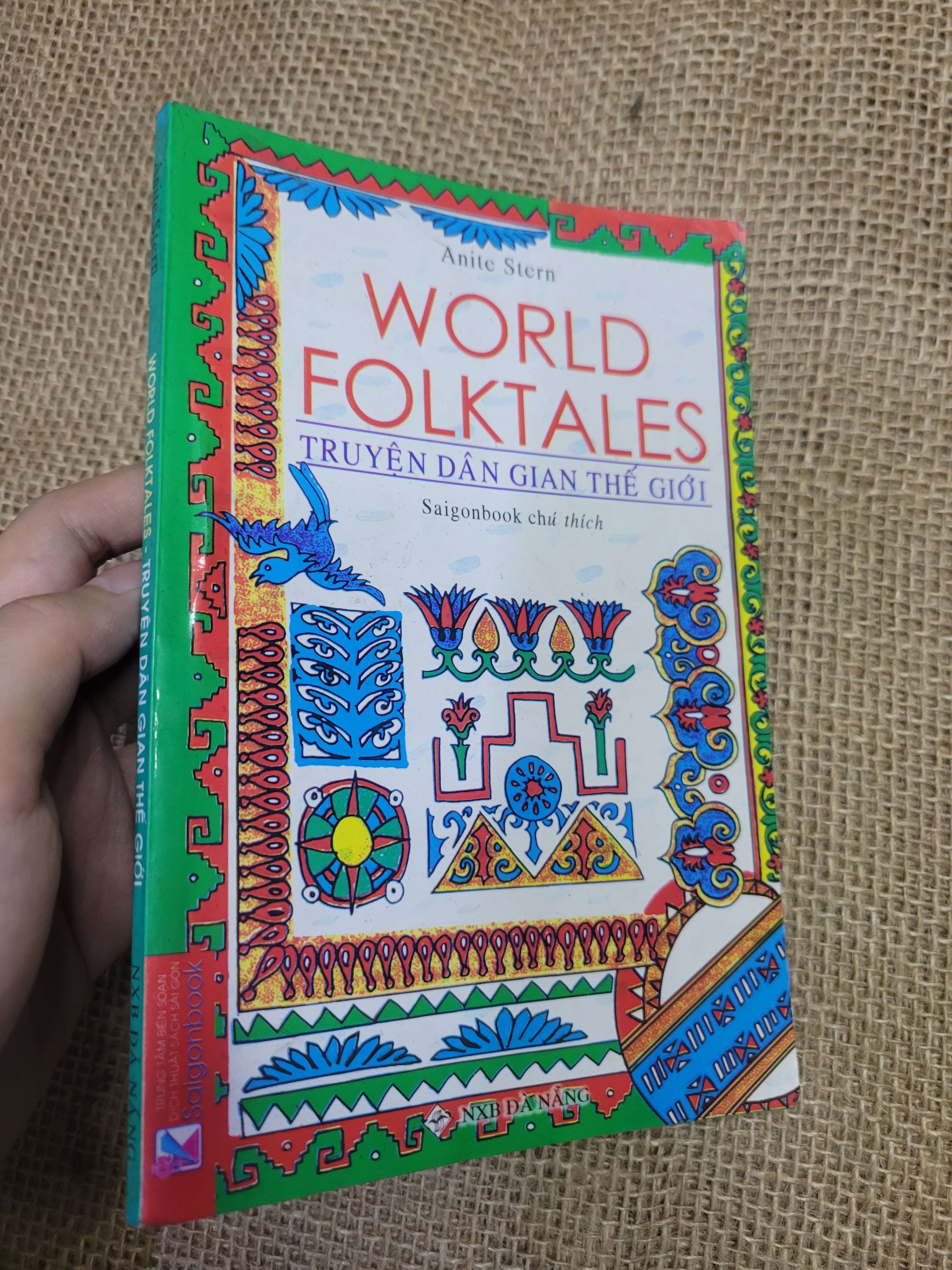WORLD FOLKTALES: Truyện dân gian thế giới - Anite Stern 2007 mới 80% bẩn bìa, ố (Sách tự học tiếng Anh) HLSC