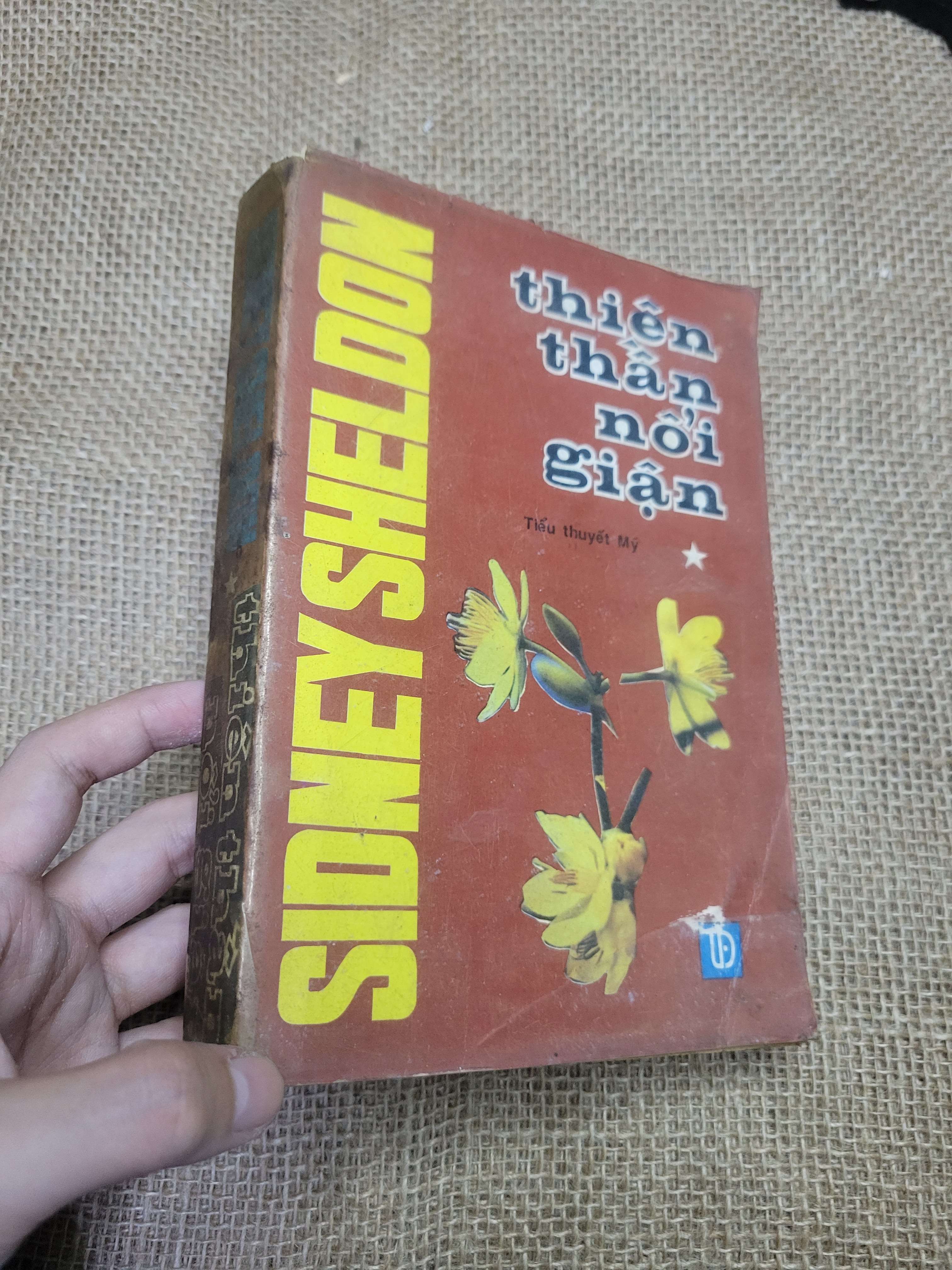 Thiên thần nổi giận tập 1 - Sidney Sheldon 1991 mới 80% bẩn bìa, ố (Sách văn học) HLSC