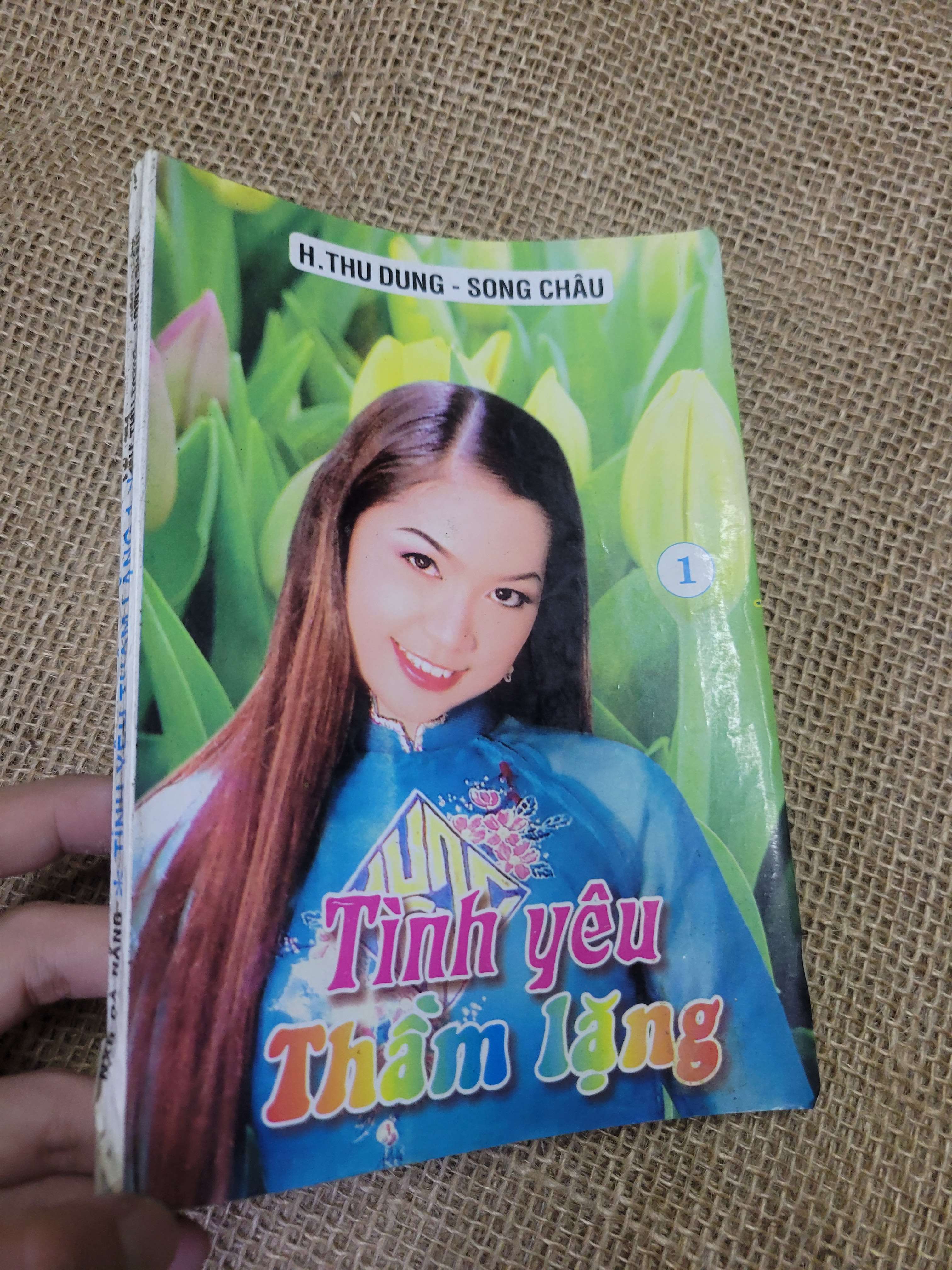 Tình yêu thầm lặng tập 1 - H. Thư Dung - Song Châu 2007 mới 80% bẩn bìa, ố (Sách văn học) HLSC