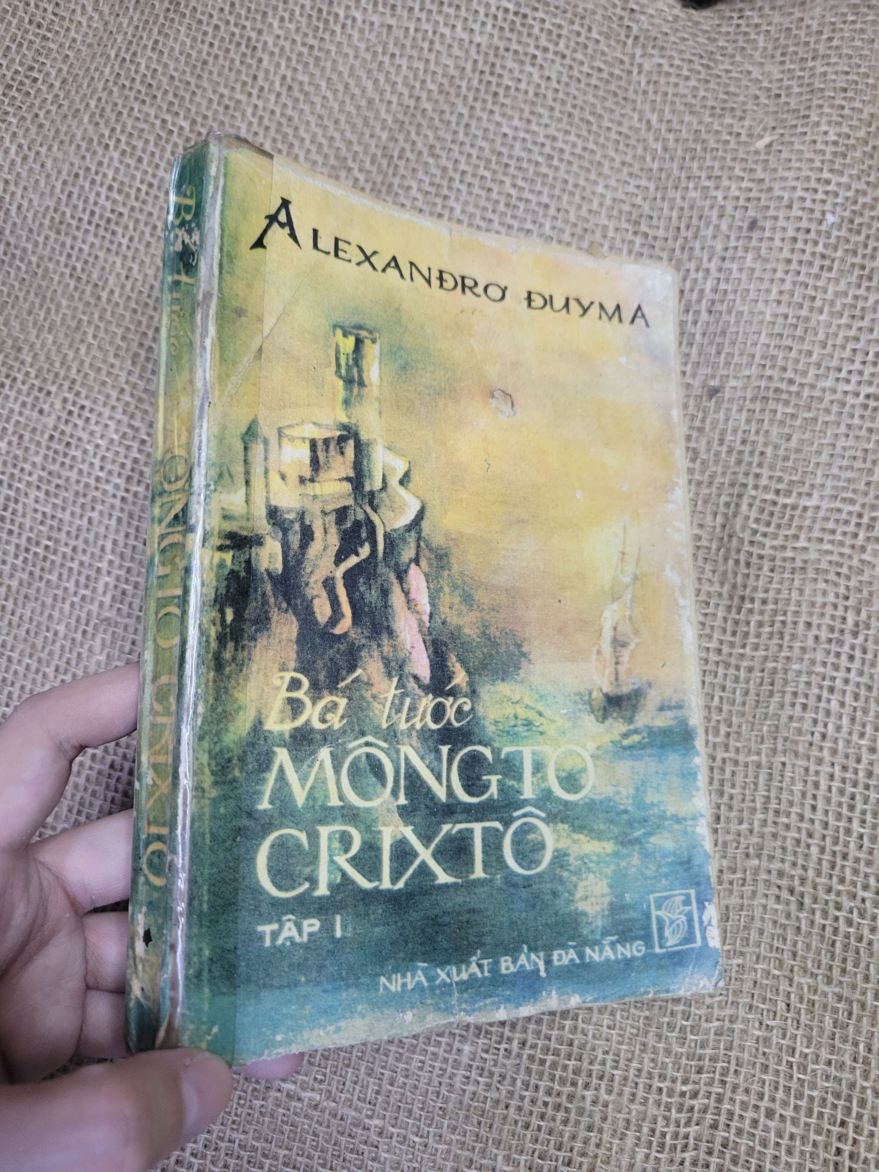 Bá tước Môngtơ Crixtô tập 1 - Alexandro Duyma 1987 mới 80% bẩn bìa, ố (Sách văn học) HLSC