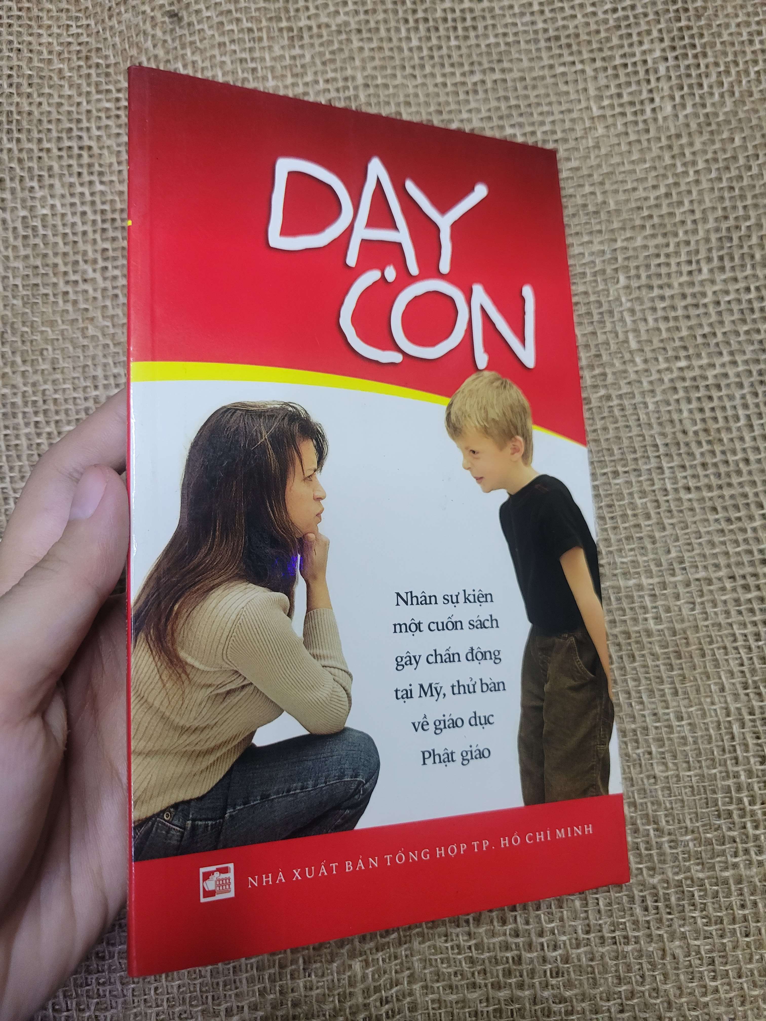 Dạy Con 2011 mới 80% bẩn bìa, ố, có vệt nước, có mộc (Sách mẹ và bé) HLSC