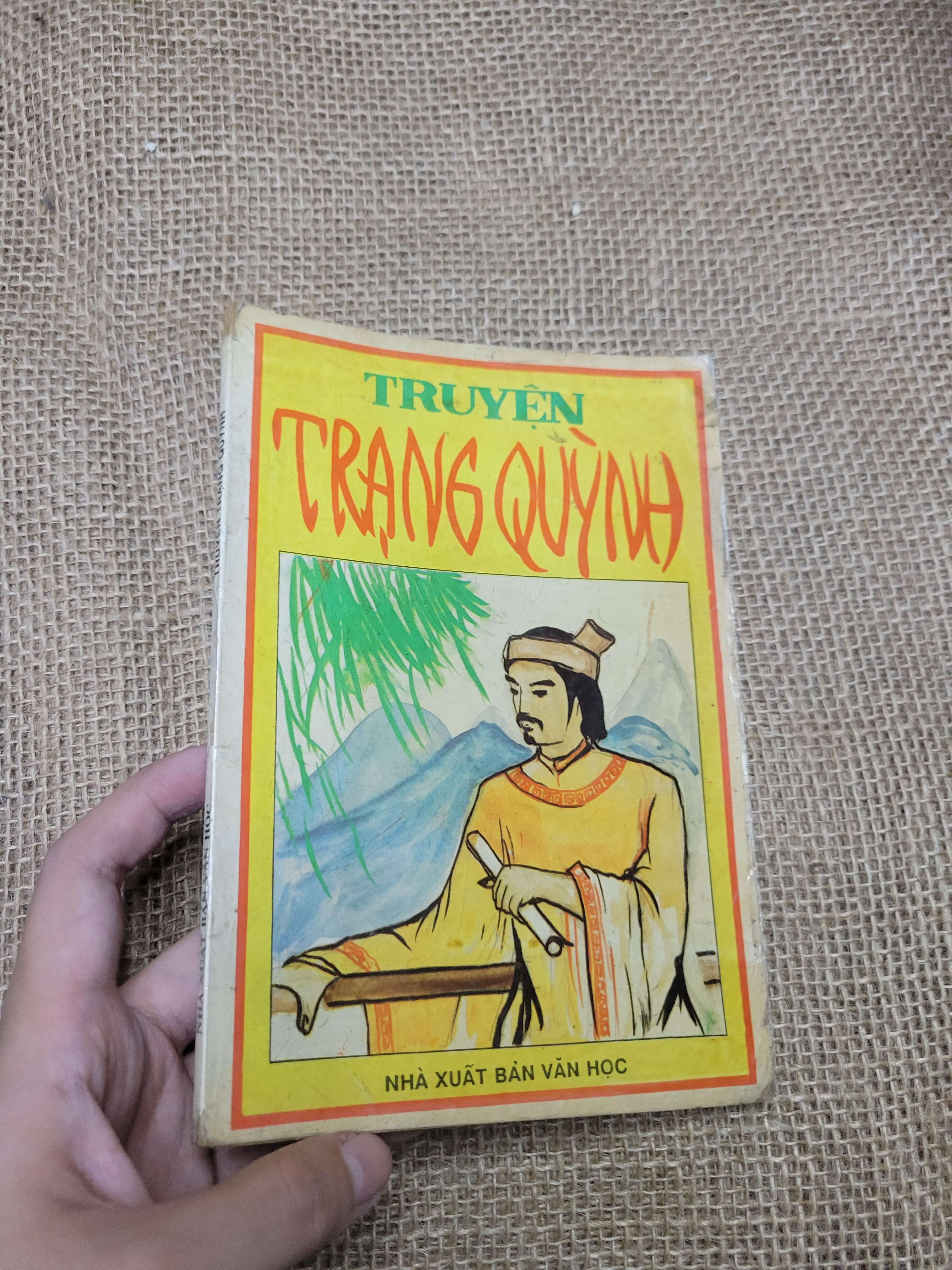 Truyện Trạng Quỳnh 1993 mới 60% bẩn bìa, ố, có chữ viết, tróc gáy (Sách văn học) HLSC