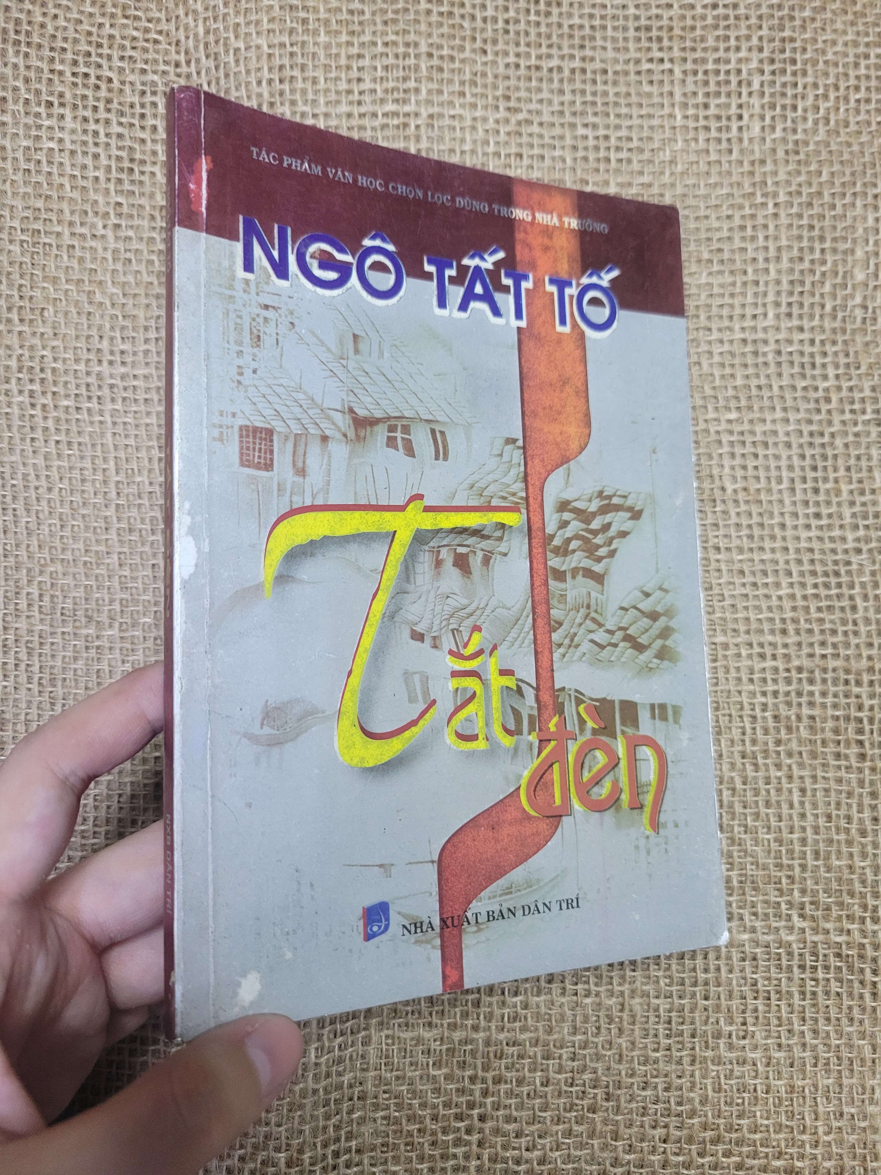 Tắt đèn - Ngô Tất Tố 2011 mới 80% bẩn bìa, ố, có chữ viết (Sách văn học) HLSC