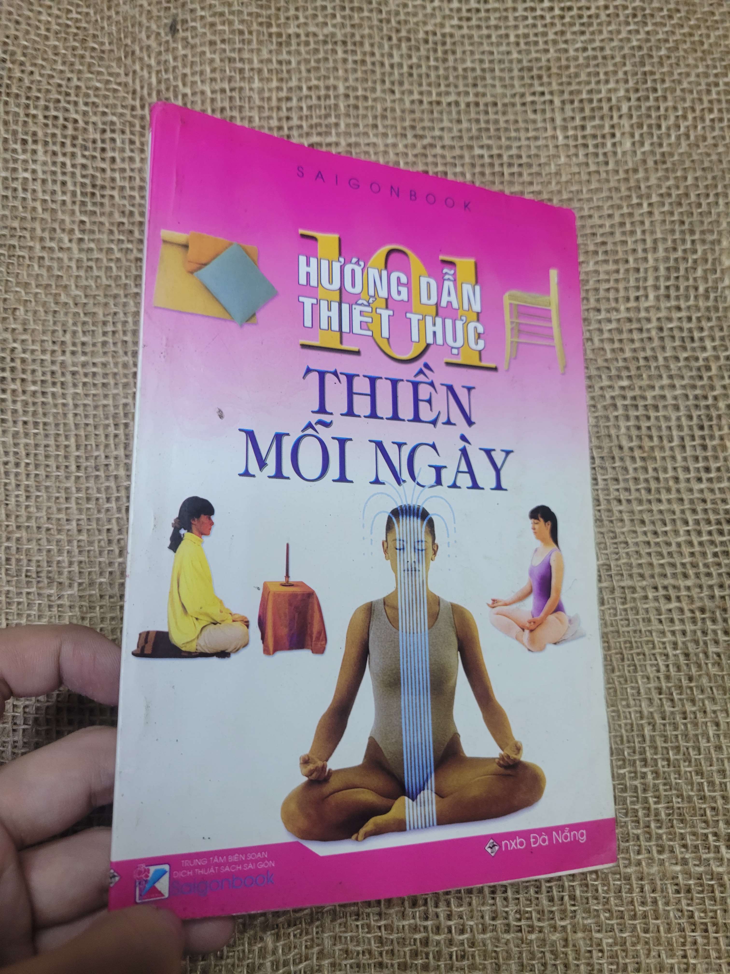 101 HƯỚNG DẪN THIẾT THỰC THIỀN MỖI NGÀY 2006 sách màu mới 80% bẩn bìa, ố (Sách Y học - Sức khỏe - Thể thao) HLSC